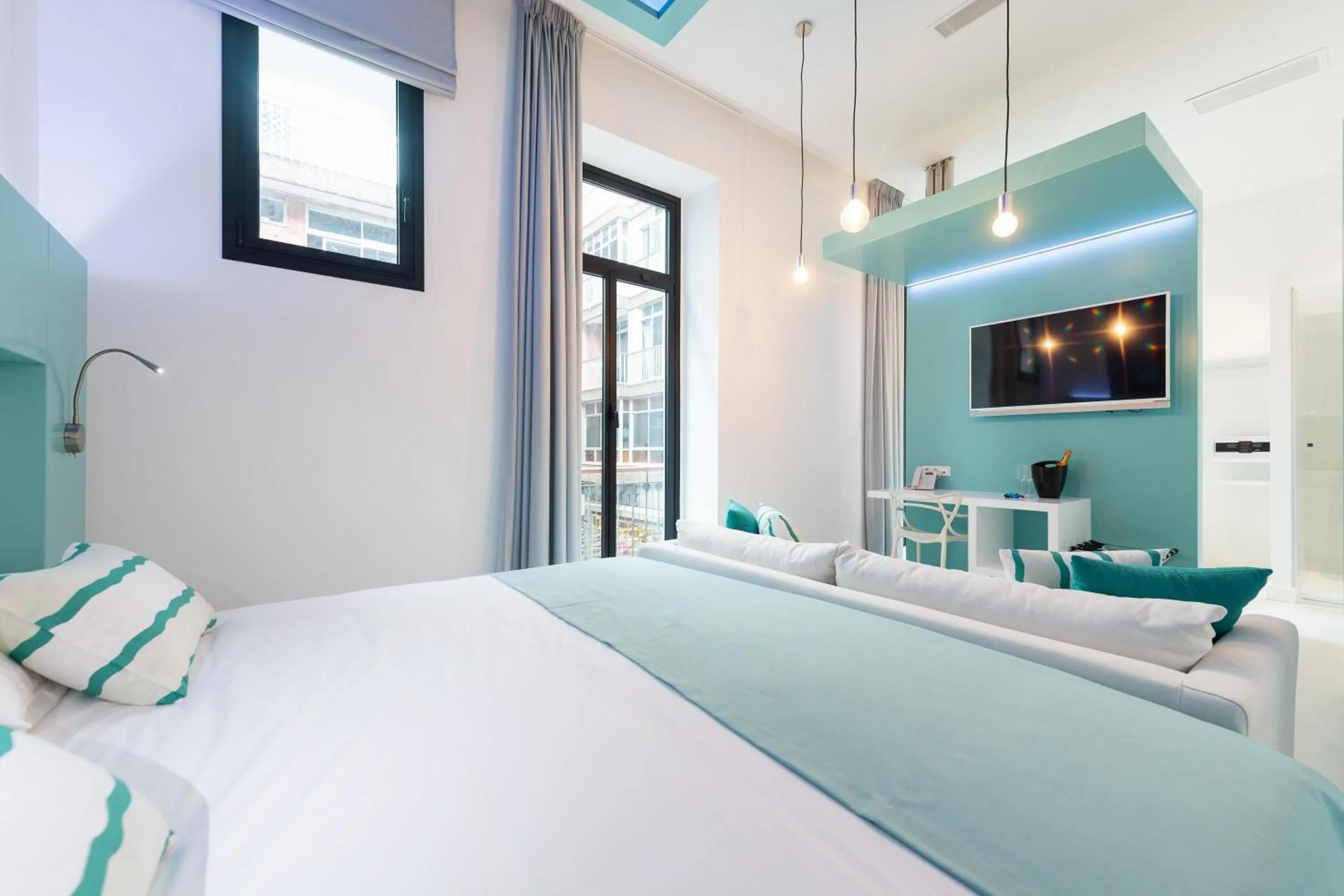 Photo of the whole room, Bed in HD Acuario Lifestyle