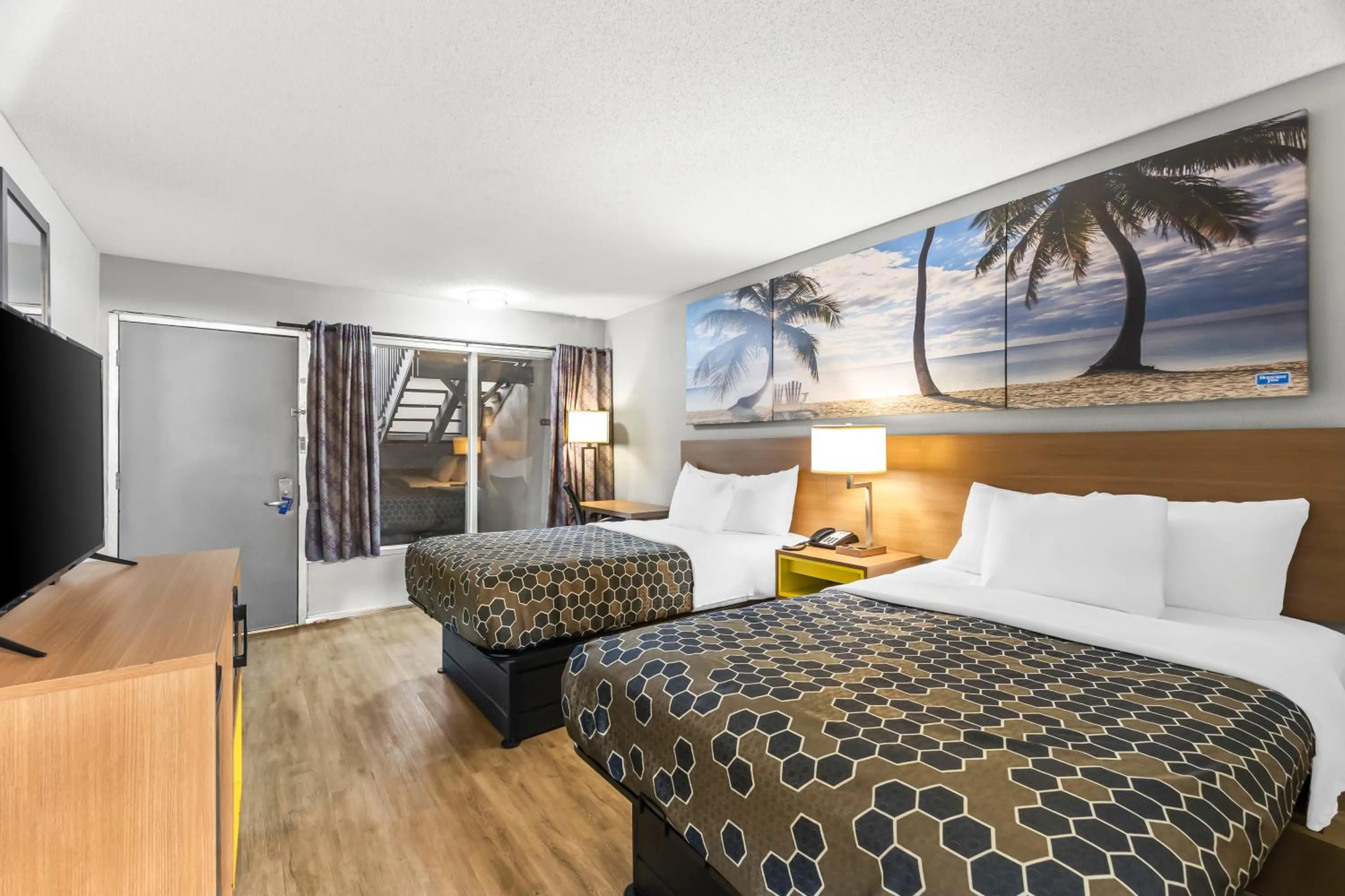 Bed in Rodeway Inn Owensboro South