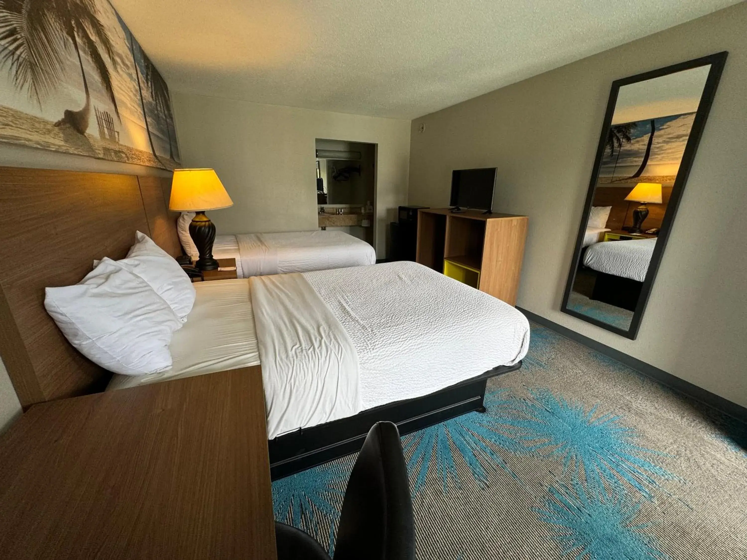 Photo of the whole room, Bed in Rodeway Inn Photo of the whole room, Bed in Rodeway Inn