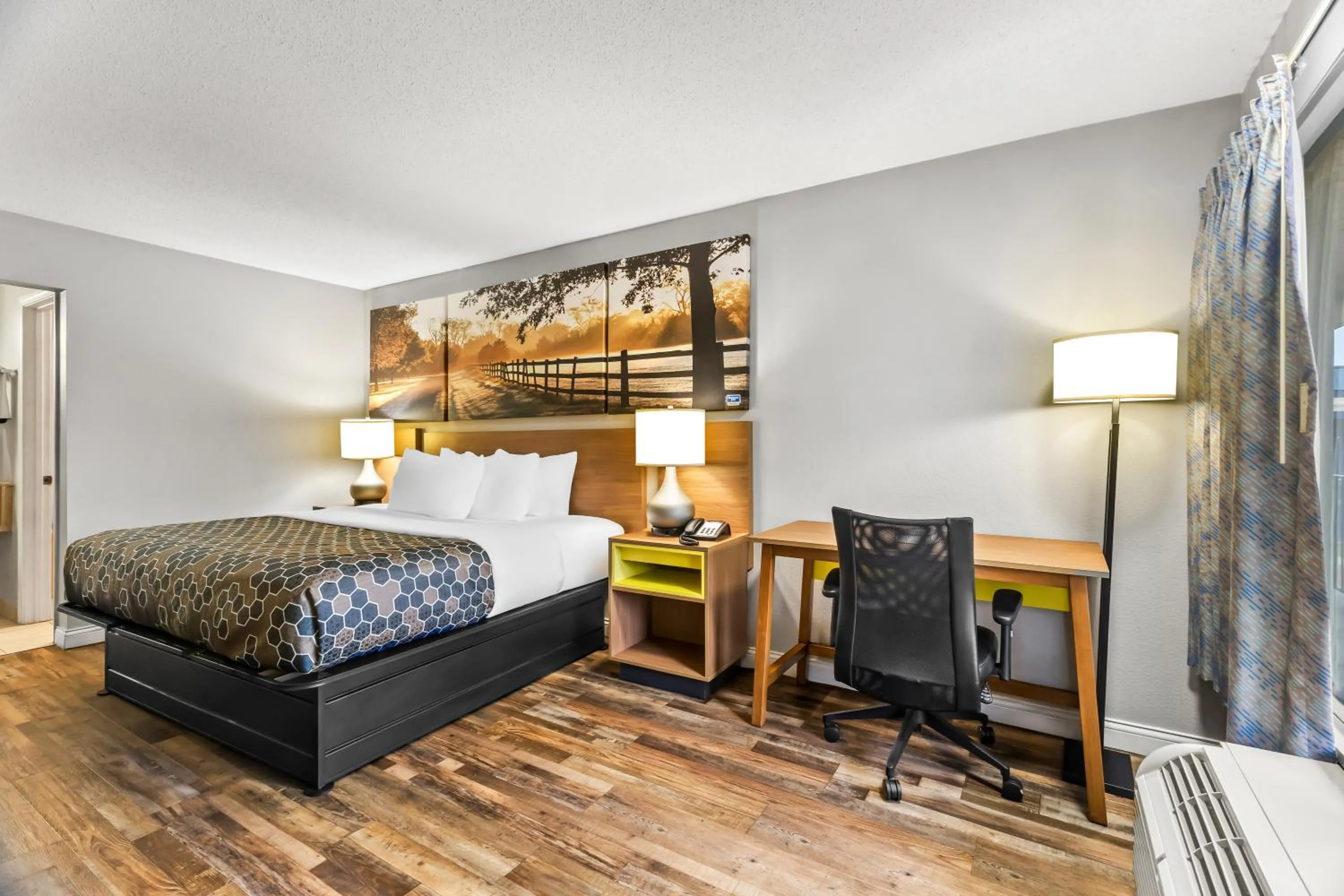 Bed in Rodeway Inn Owensboro South