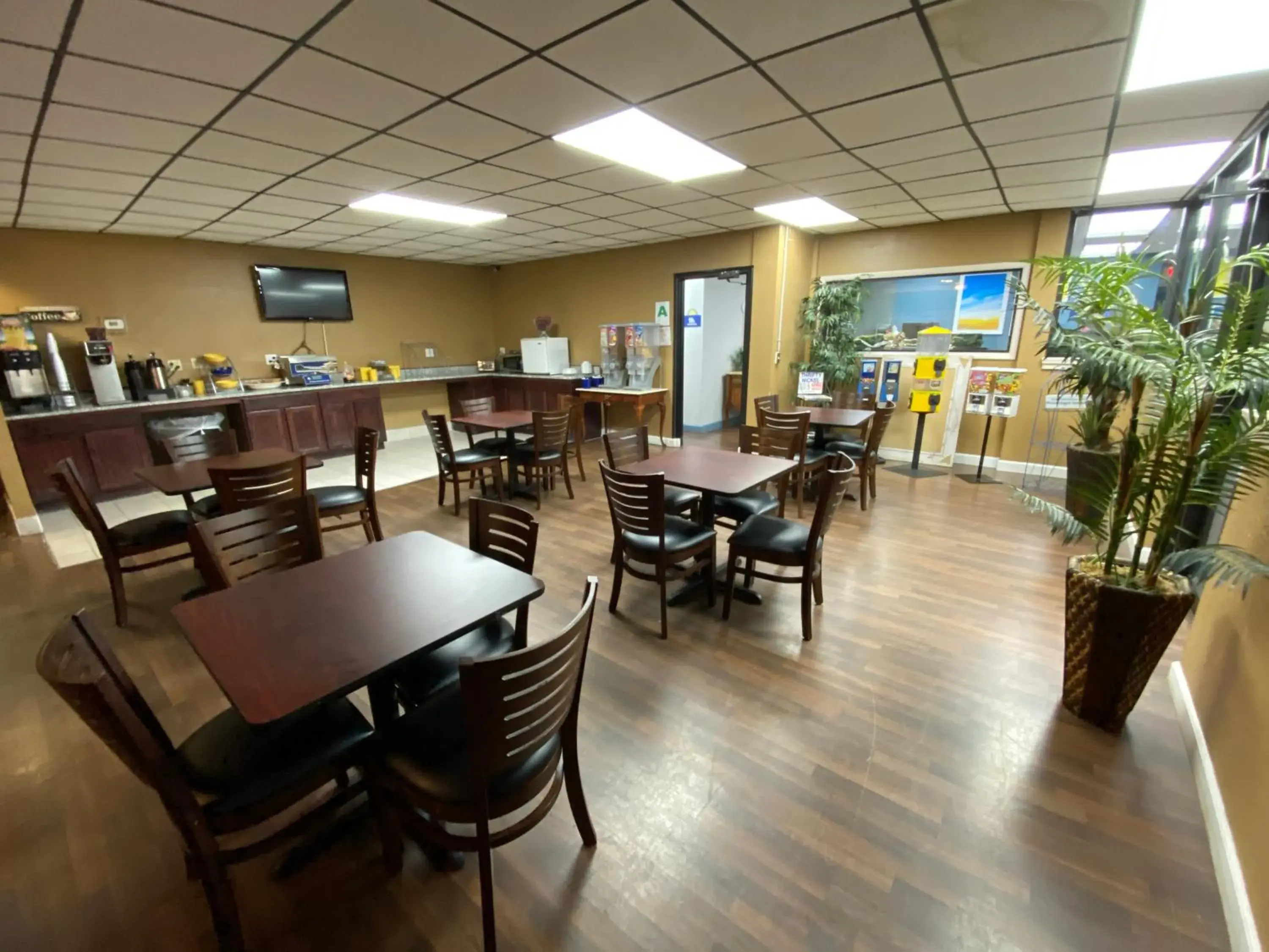 Breakfast, Restaurant/Places to Eat in Days Inn by Wyndham Owensboro