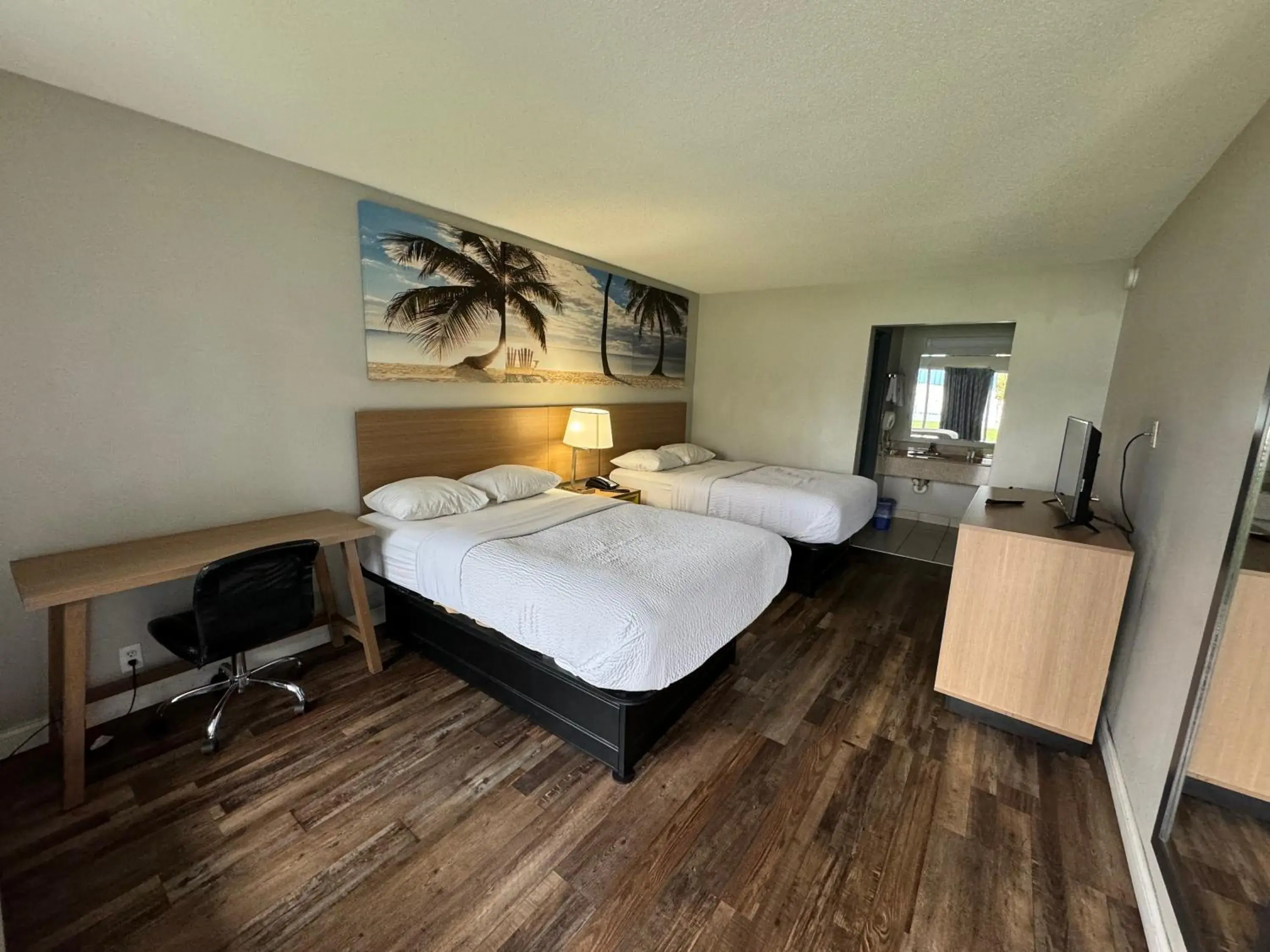 Bed in Days Inn by Wyndham Owensboro Bed in Days Inn by Wyndham Owensboro