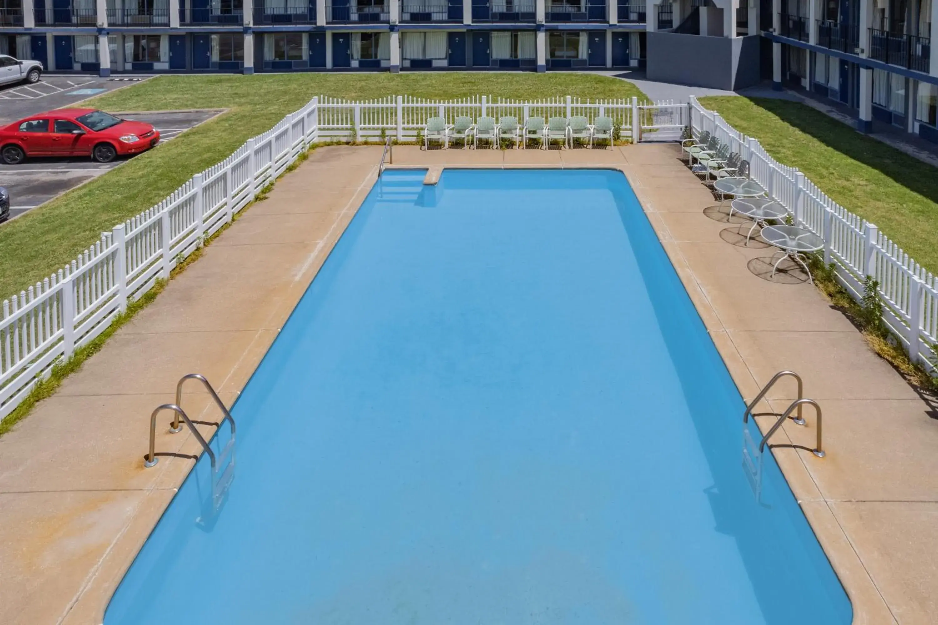 Swimming Pool in Days Inn by Wyndham Owensboro