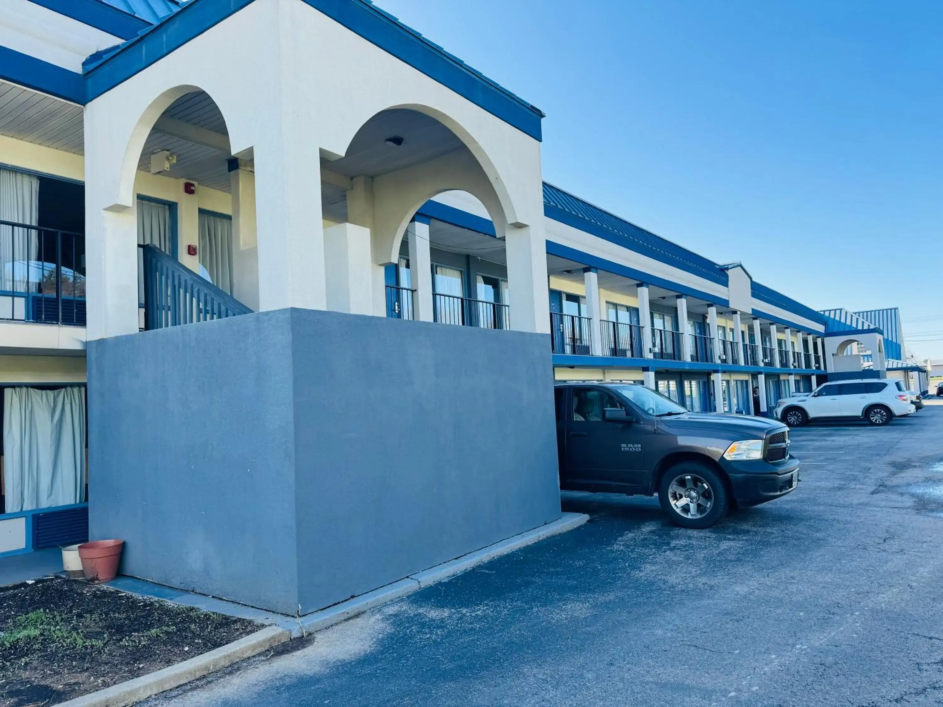 Property building in Rodeway Inn Property building in Rodeway Inn