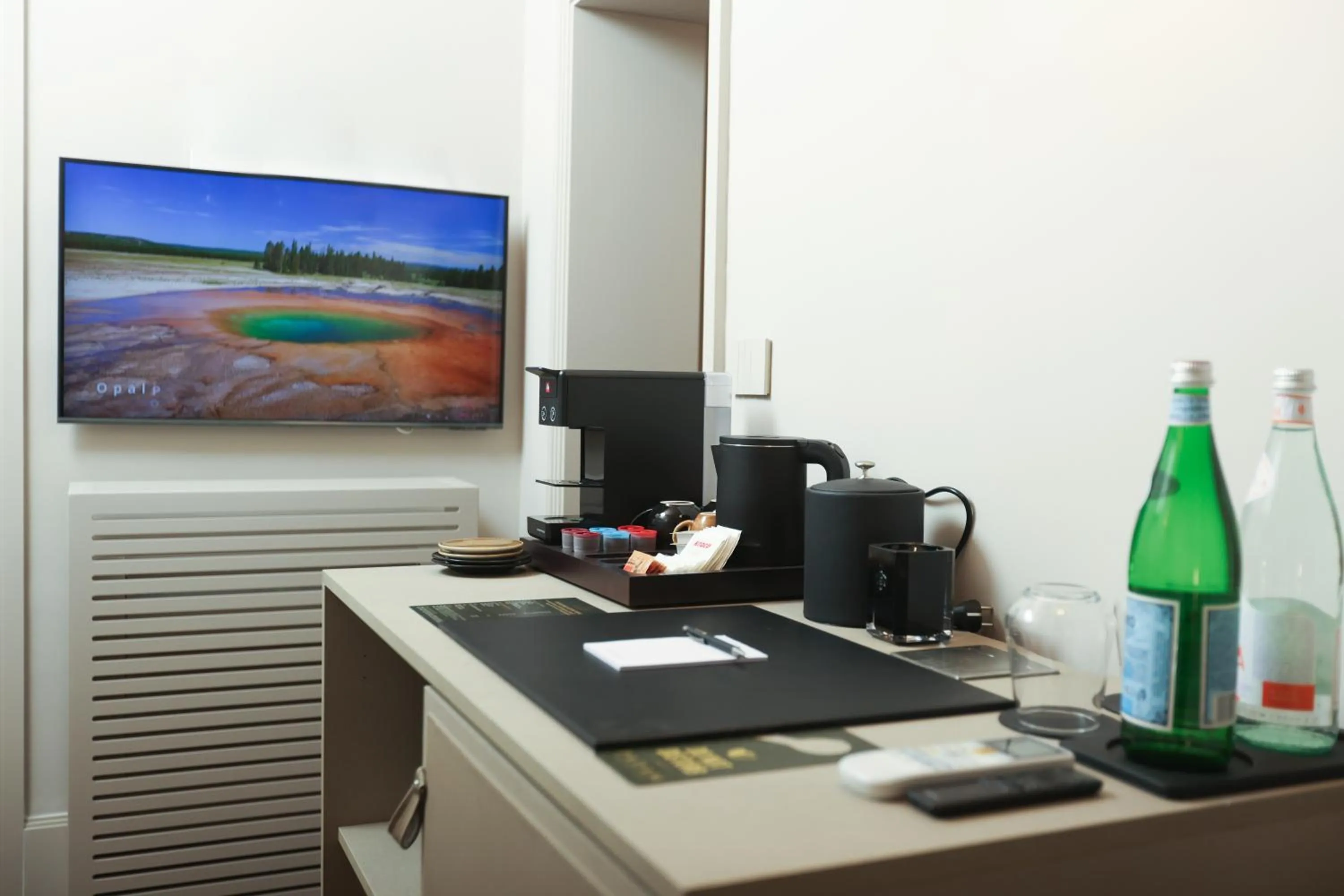 TV and multimedia in Padam Boutique Hotel