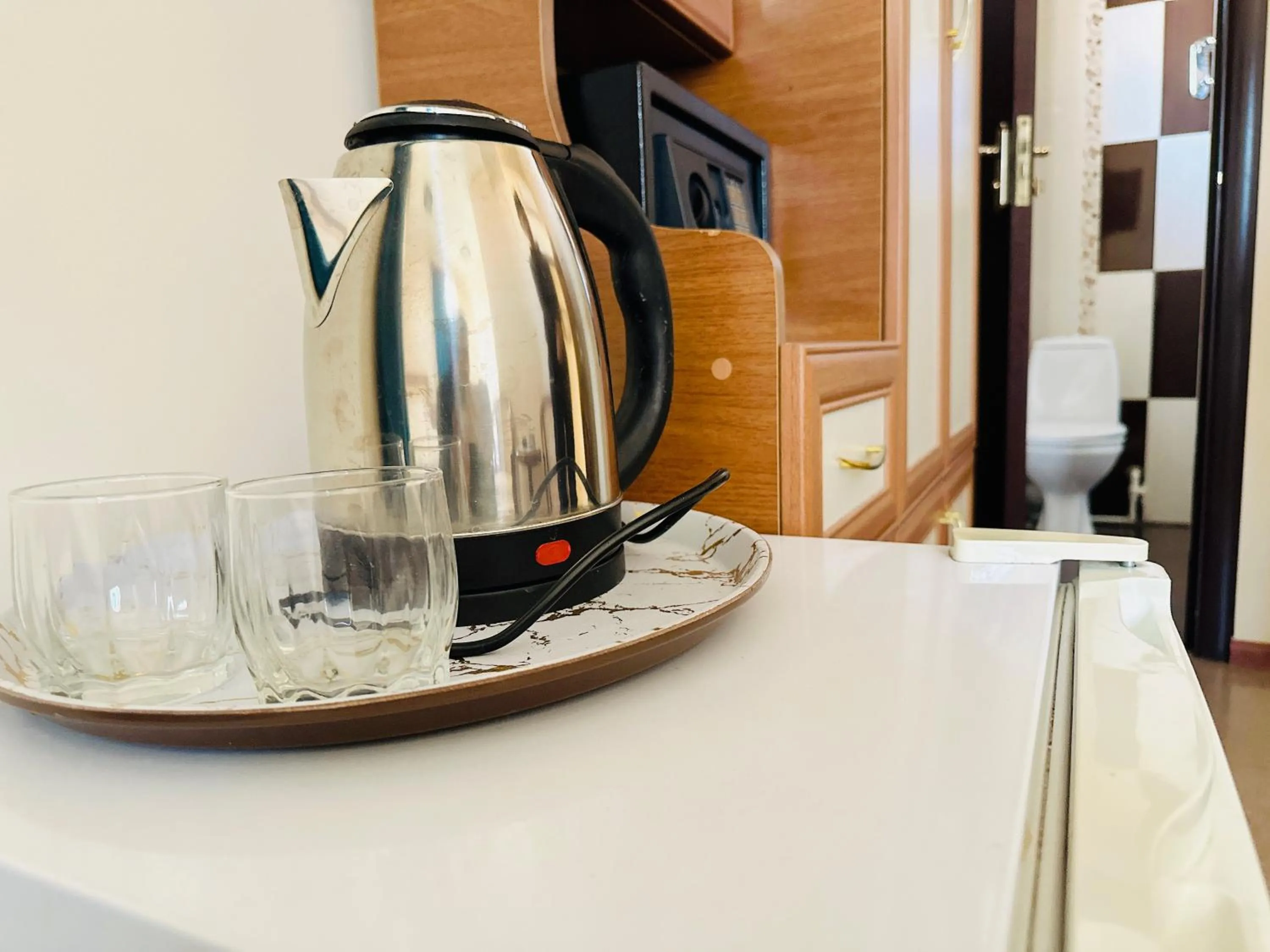 Coffee/tea facilities in SD Hotel