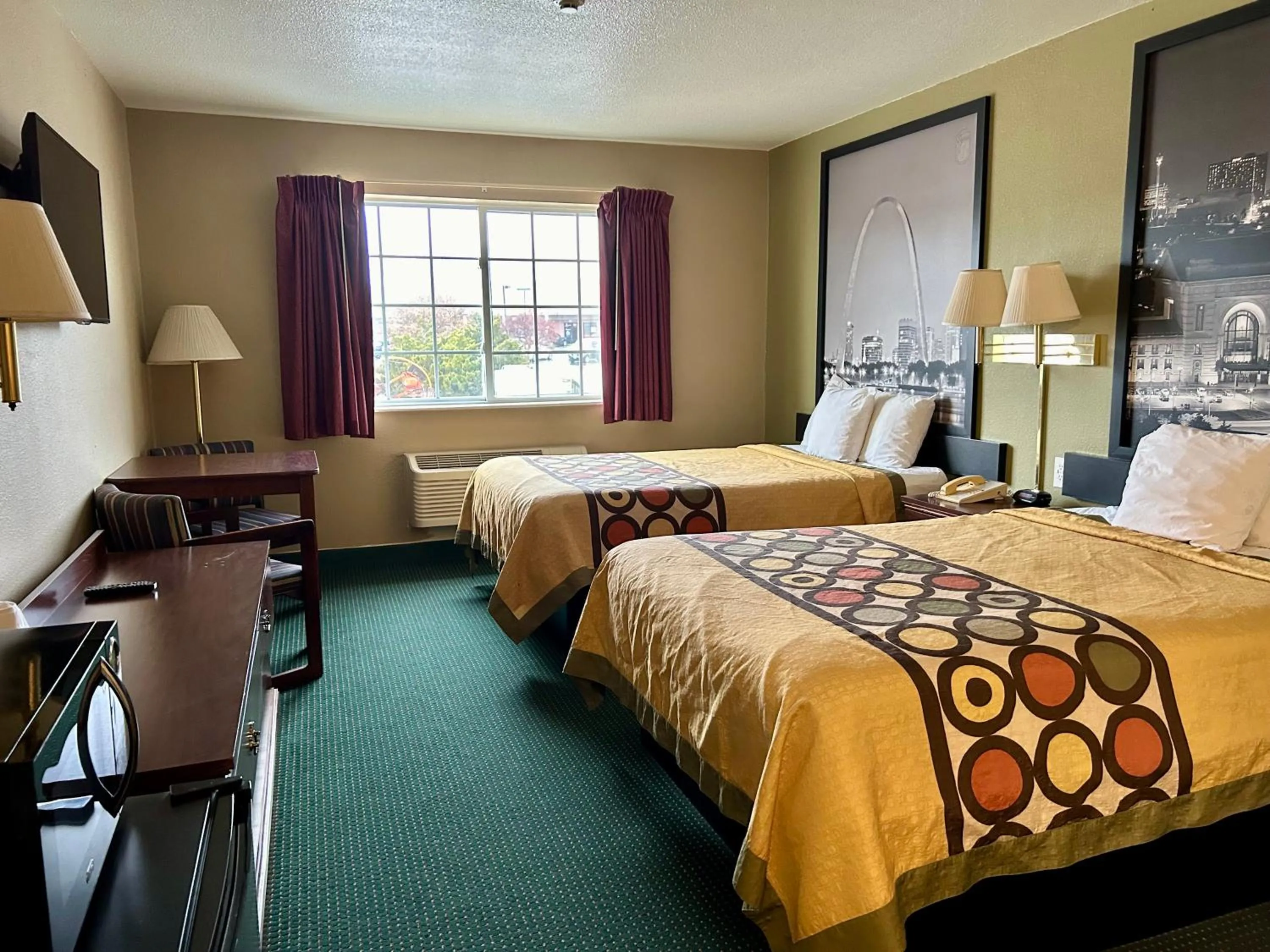 Bed in Super 8 by Wyndham Platte City Kansas City Area