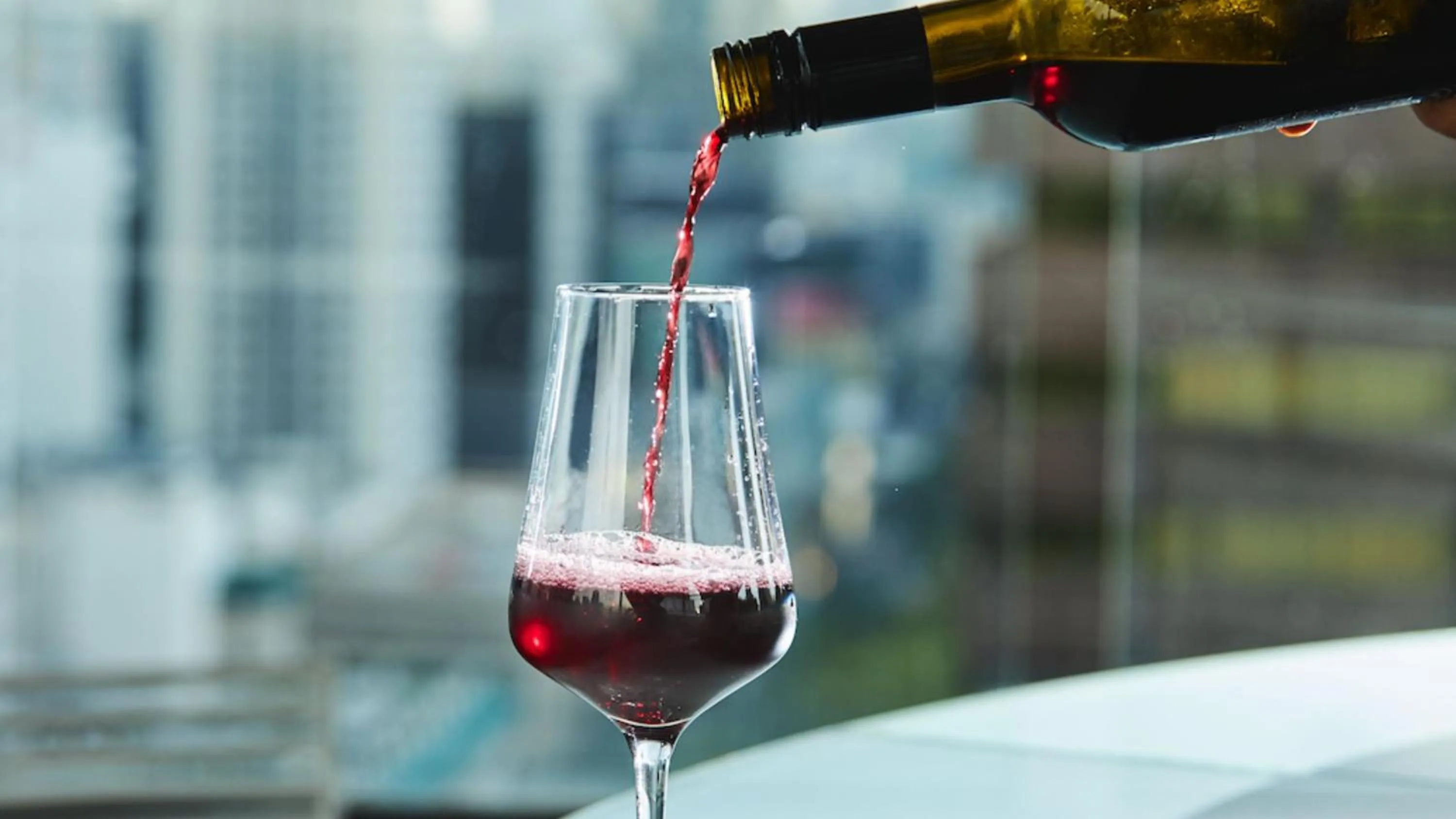 Lounge or bar in voco Orchard Singapore by IHG