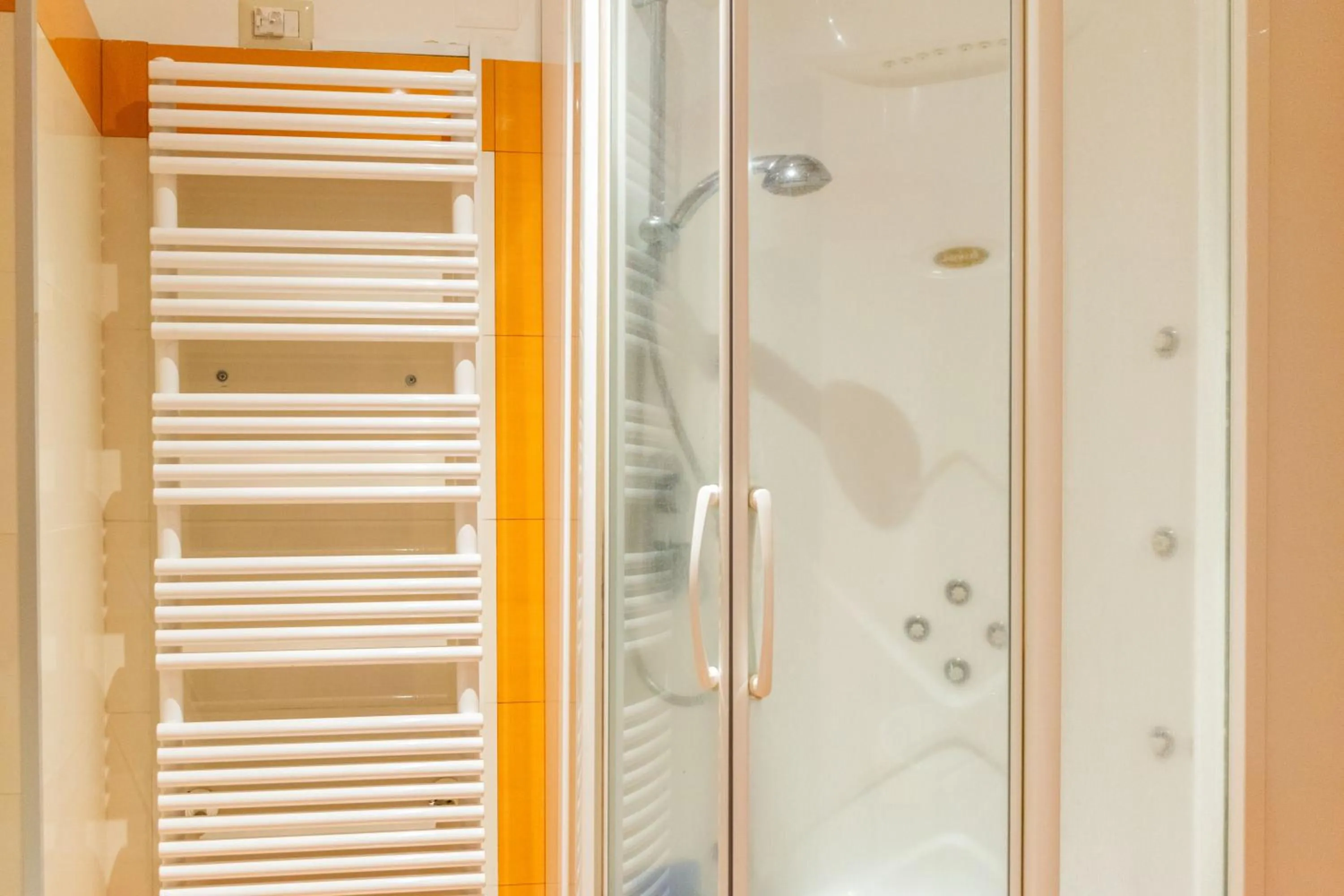 Bathroom in Catania Crossing B&B - Rooms & Comforts