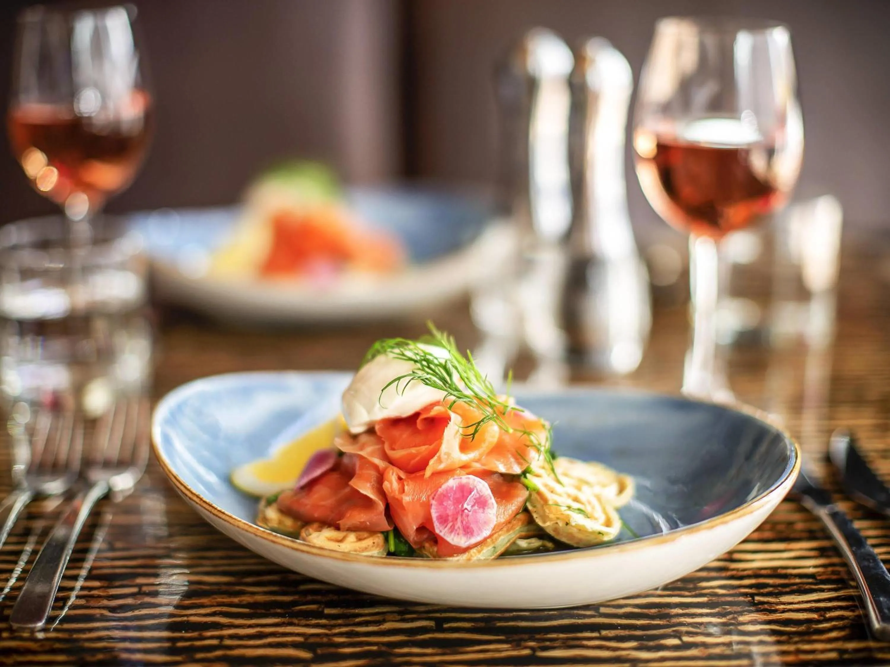 Restaurant/places to eat in ibis Wellington