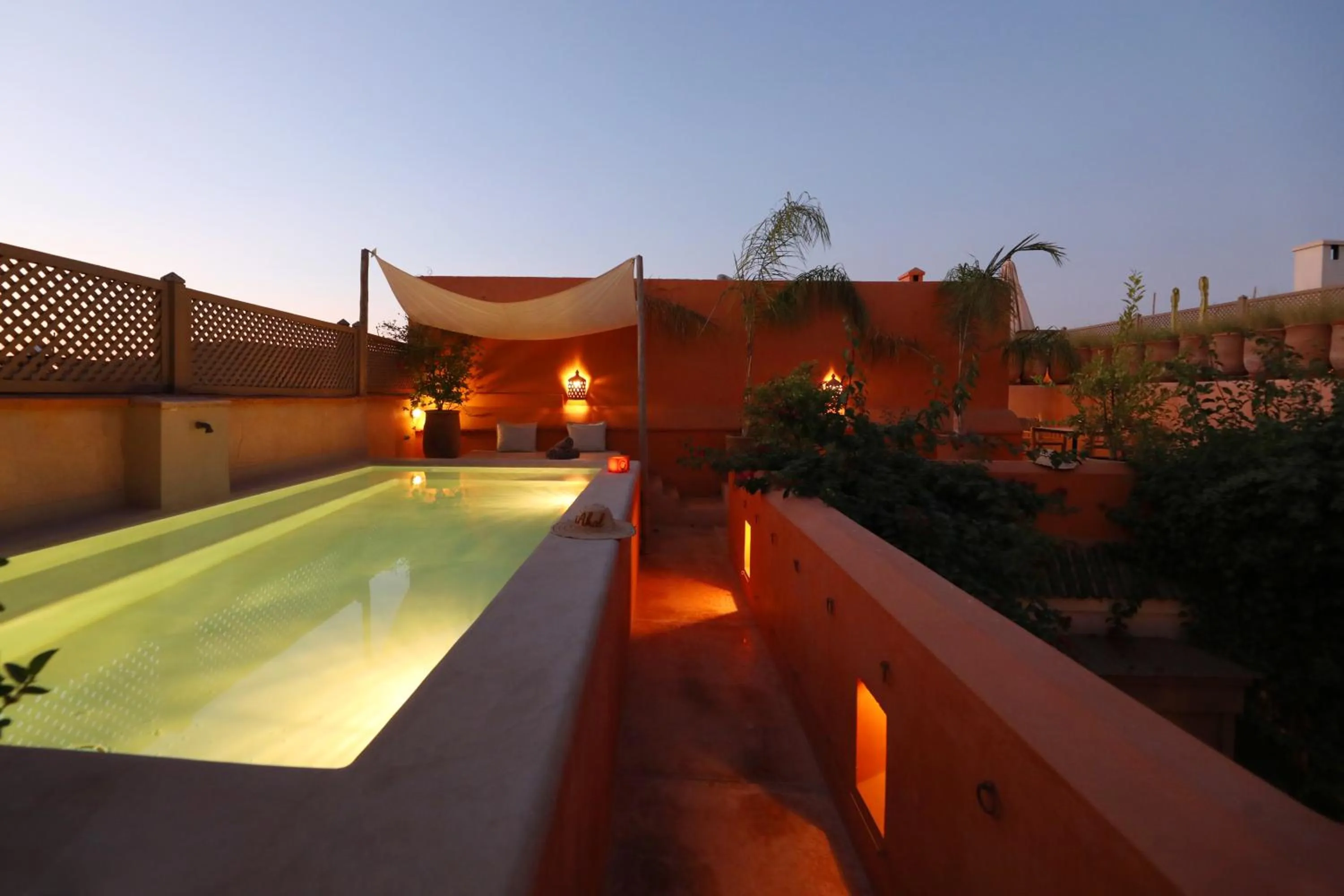 Swimming pool in Dar Akal