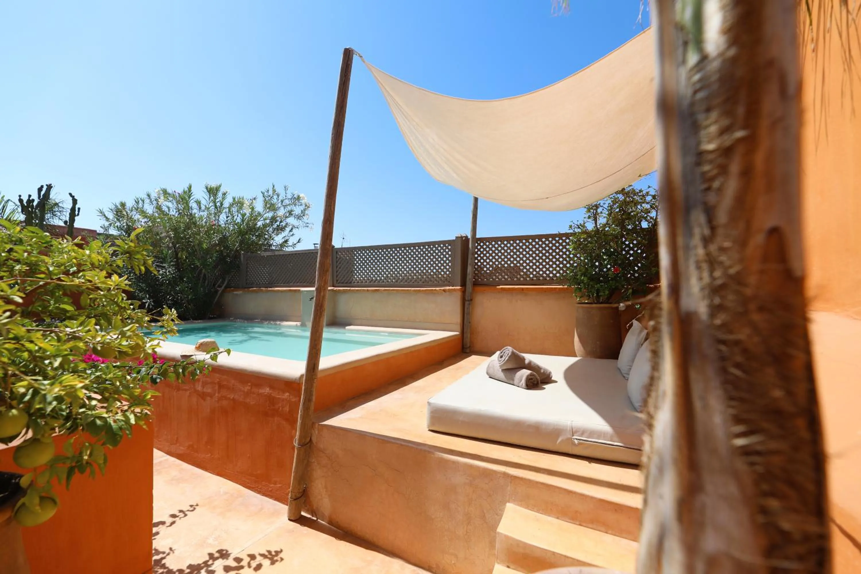 Solarium in Dar Akal