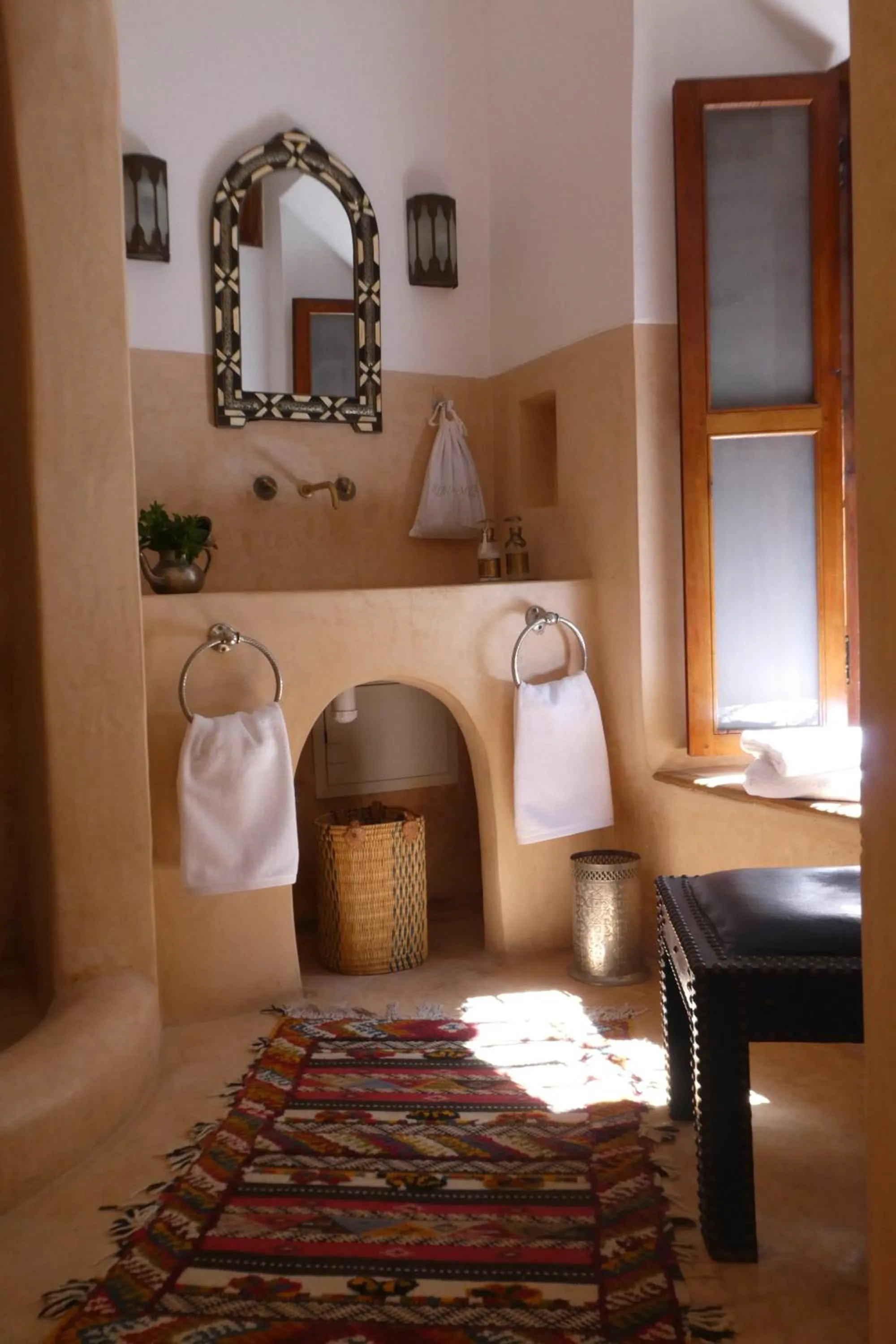 Bathroom, Bed in Riad Smara