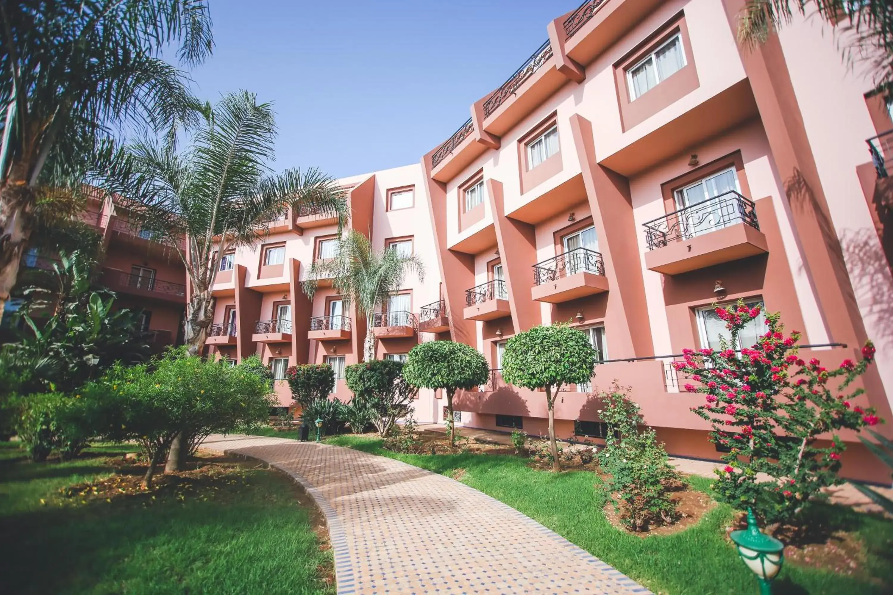 Property building in Hotel Menzeh Dalia Property building in Hotel Menzeh Dalia