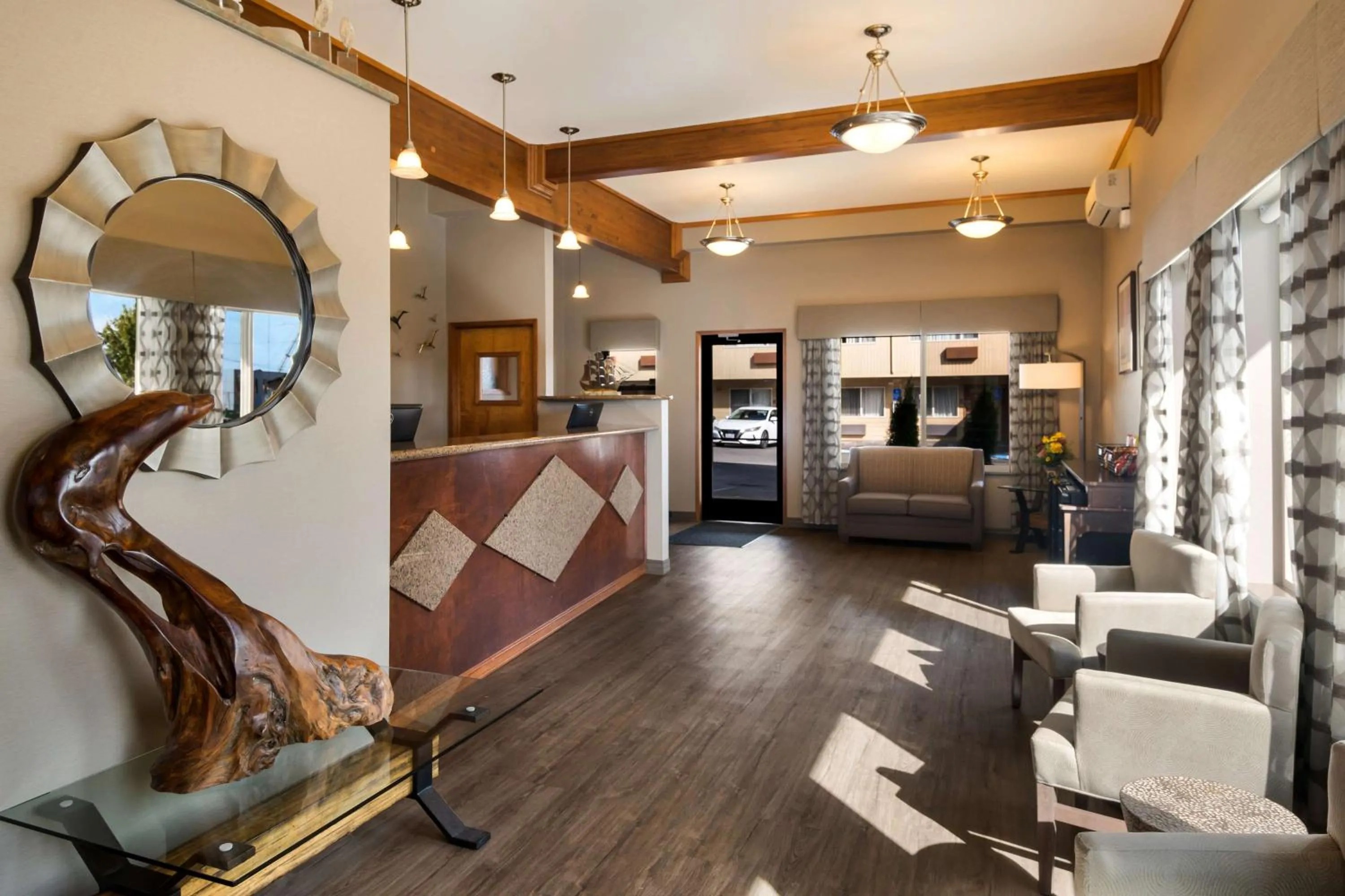 Lobby or reception in Best Western Holiday Hotel