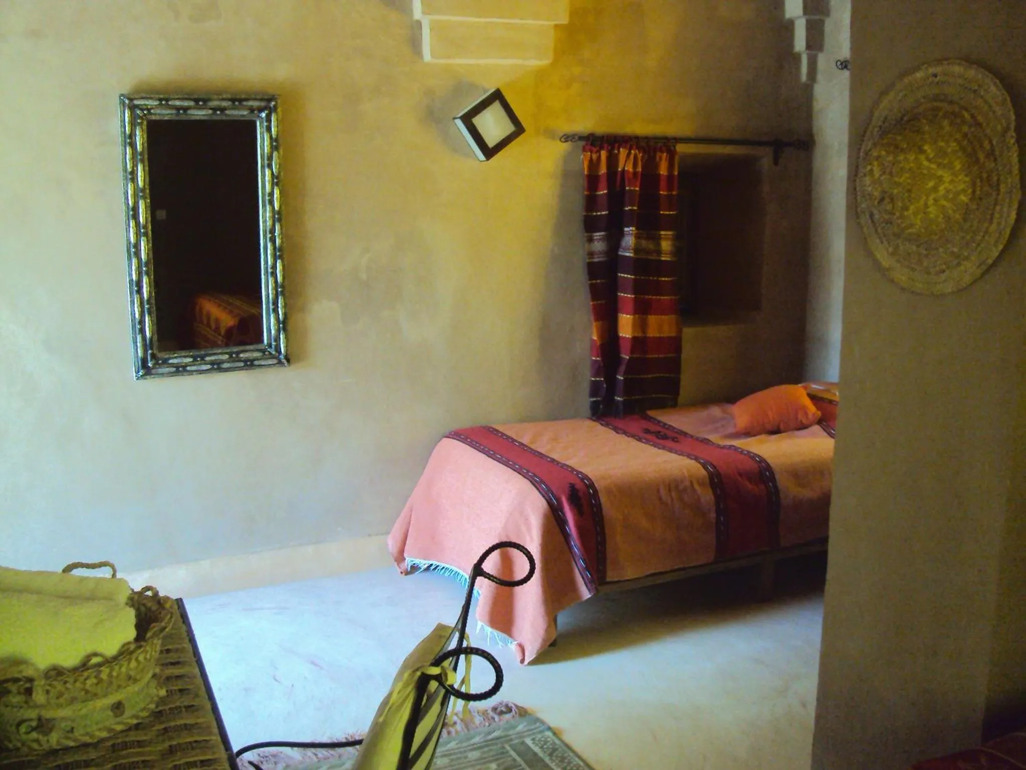 Bed in Dar Lorkam