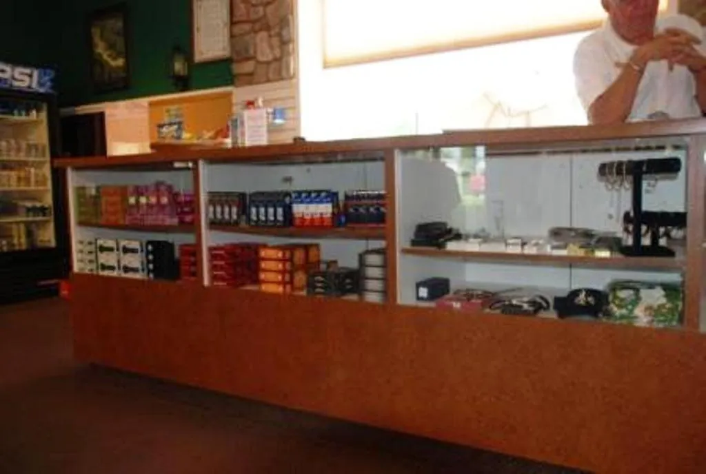 Day in Historic Beaver Dam Lodge, Golf & RV Resort