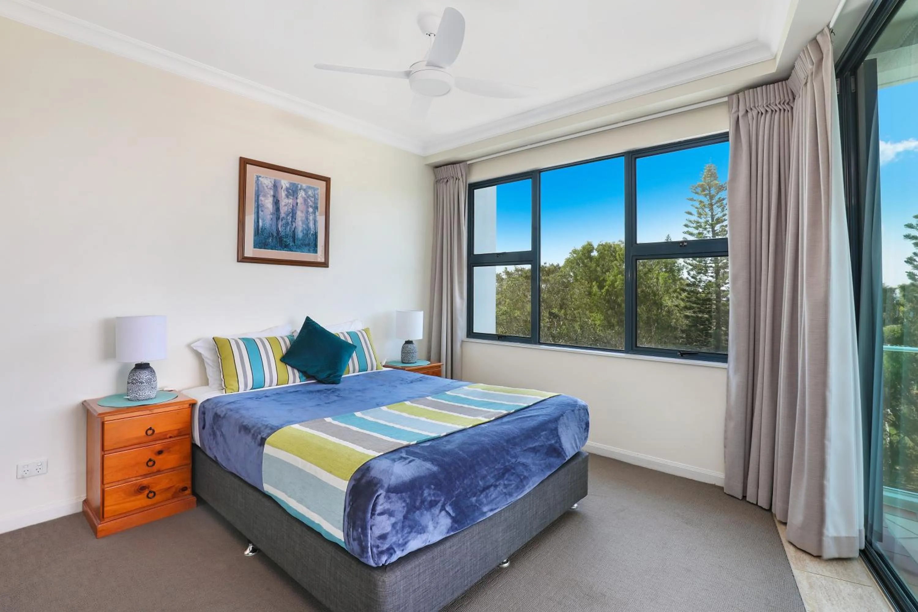 Bedroom, Bed in Santorini Twin Waters