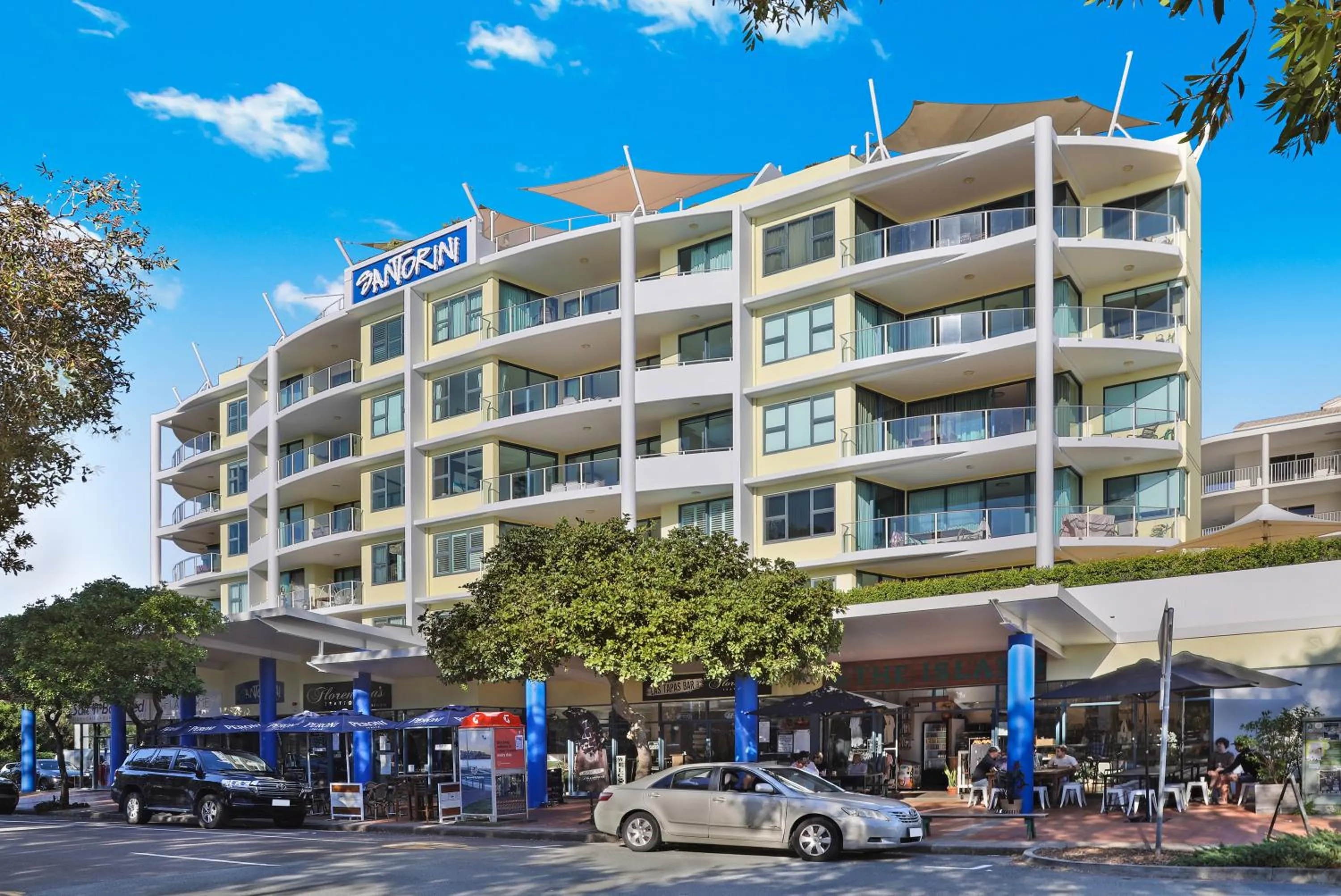 Property building in Santorini Twin Waters