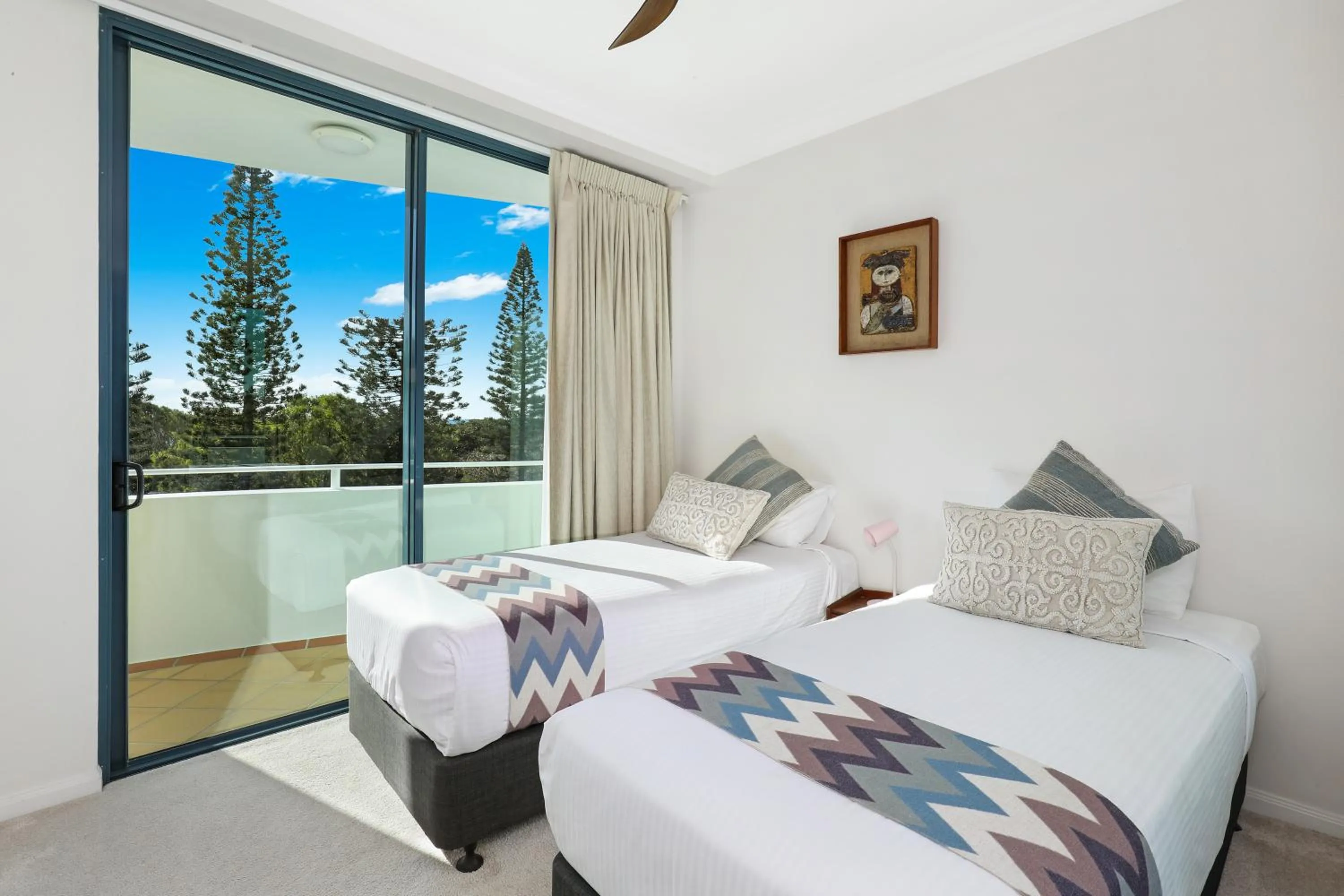 Bedroom, Bed in Santorini Twin Waters