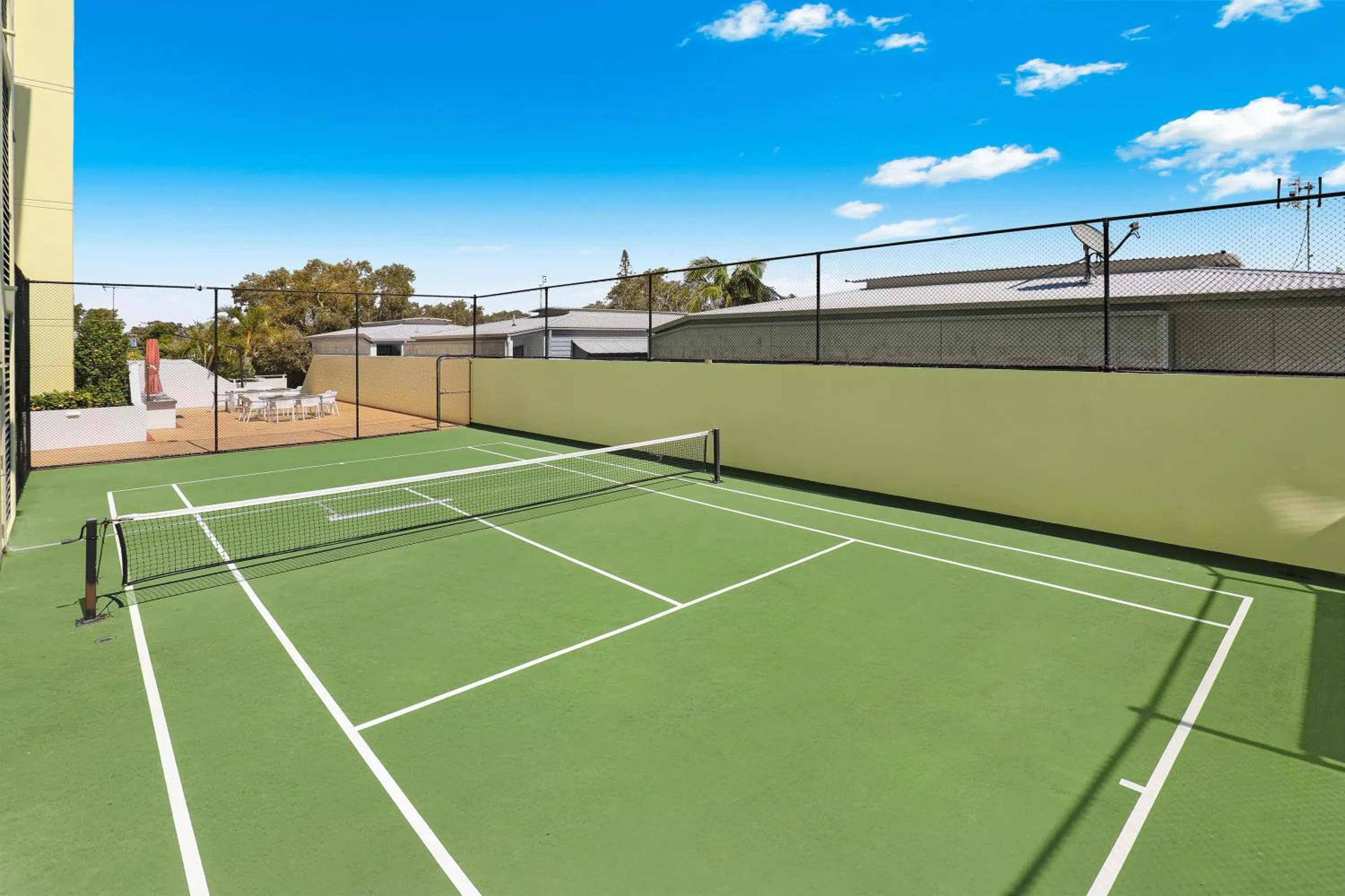 Tennis court in Santorini Twin Waters