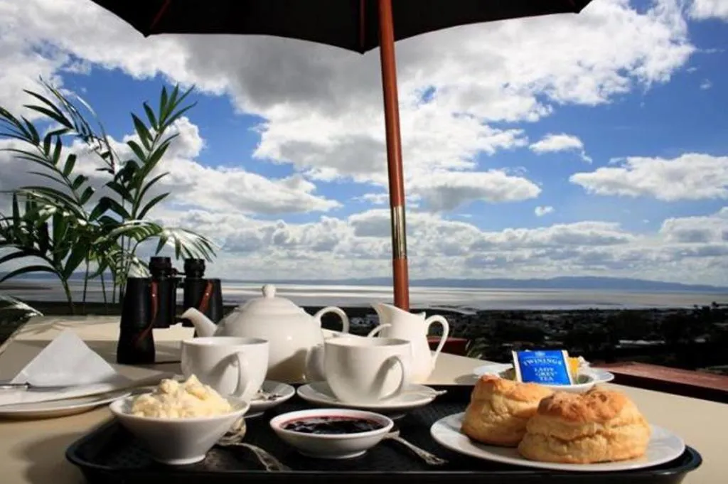 Food in Chartré Manor B&B