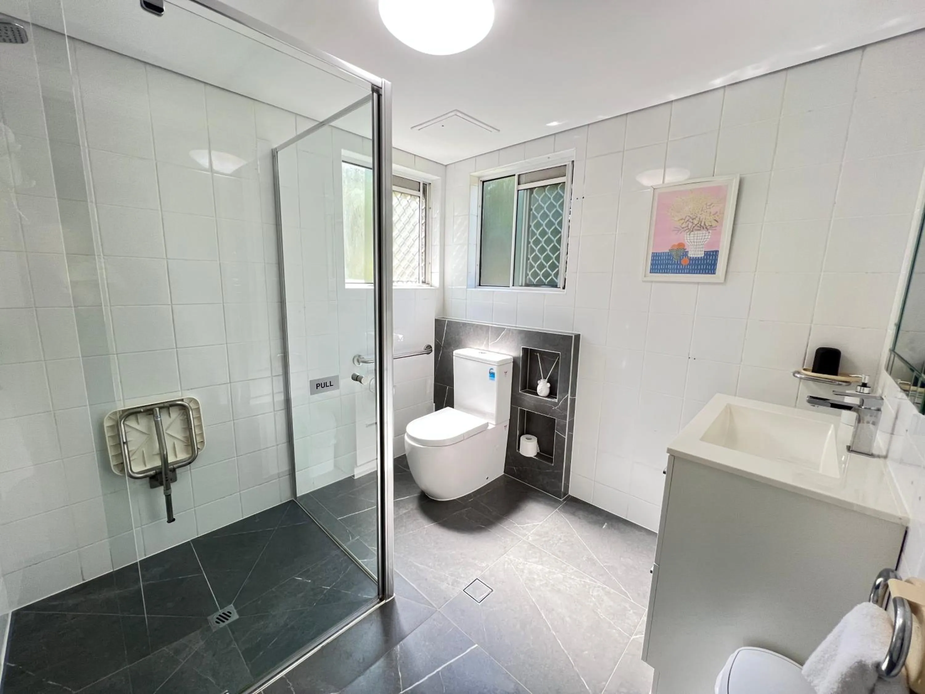 Bathroom in Benson Court Motel