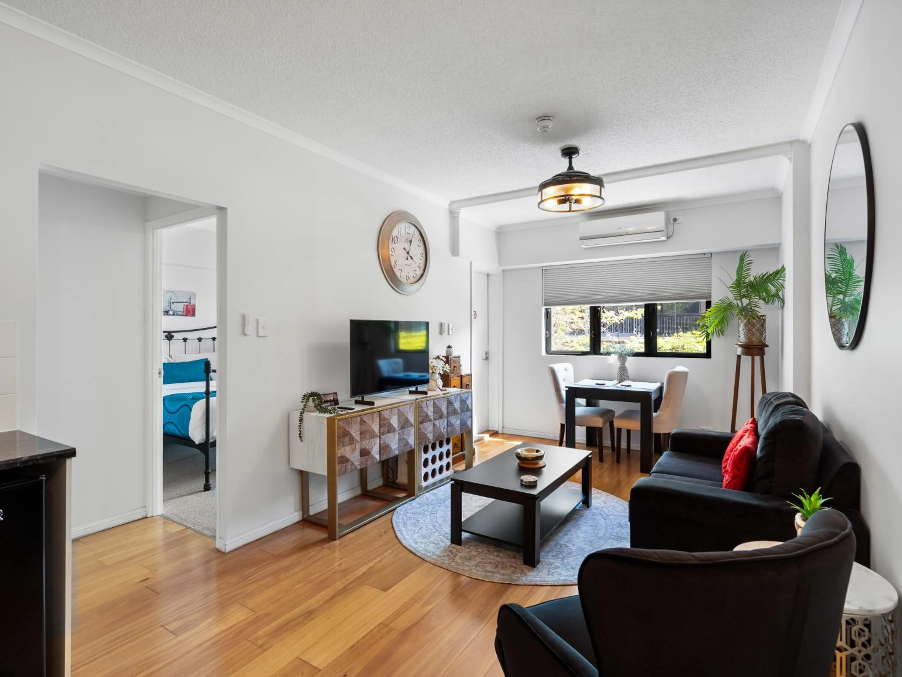 Central Brunswick Apartment Hotel