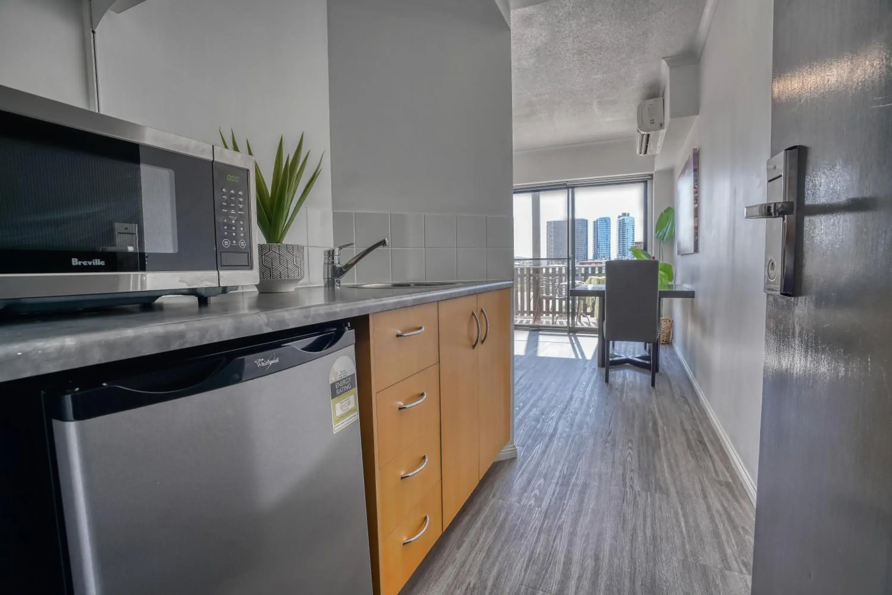 Kitchen or kitchenette in Central Brunswick Apartment Hotel Kitchen or kitchenette in Central Brunswick Apartment Hotel