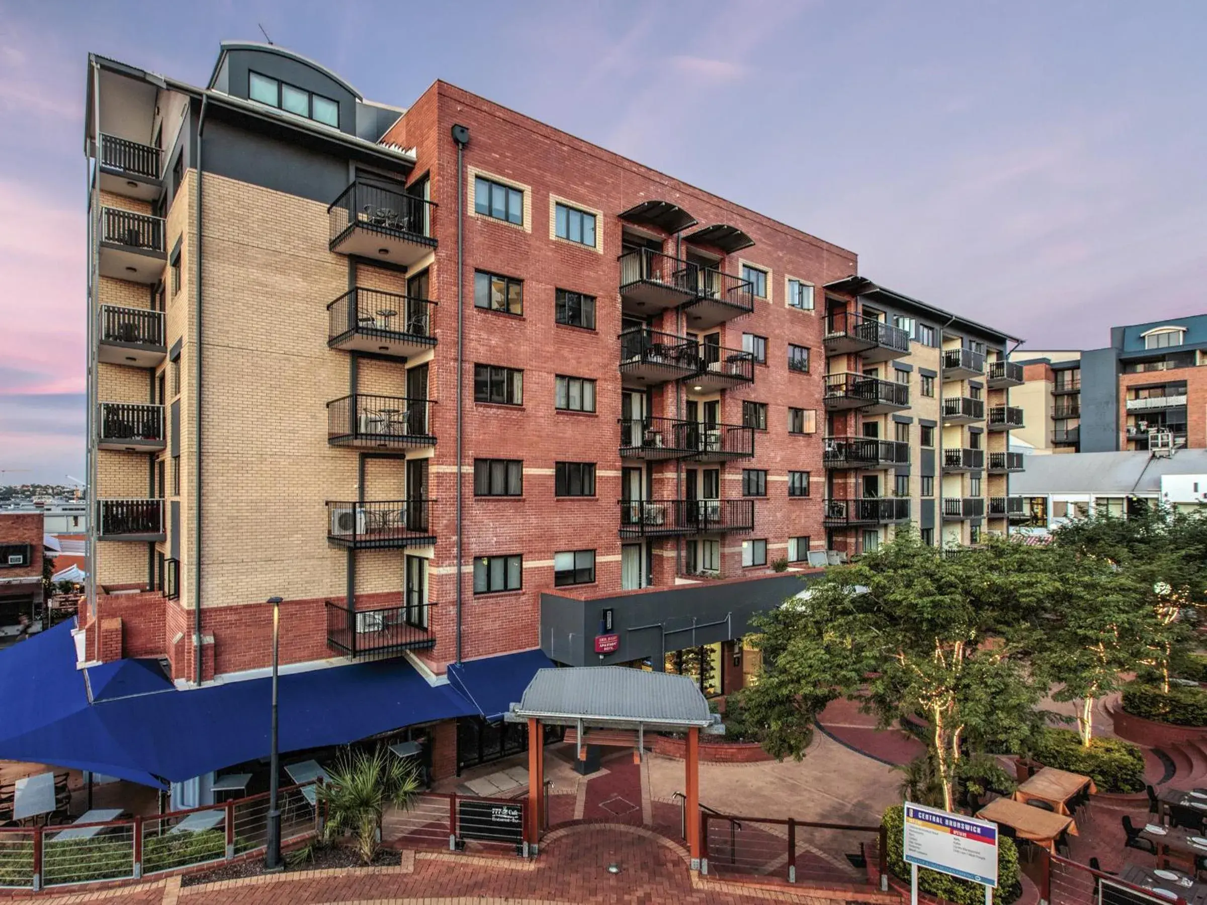 Facade/entrance in Central Brunswick Apartment Hotel Facade/entrance in Central Brunswick Apartment Hotel