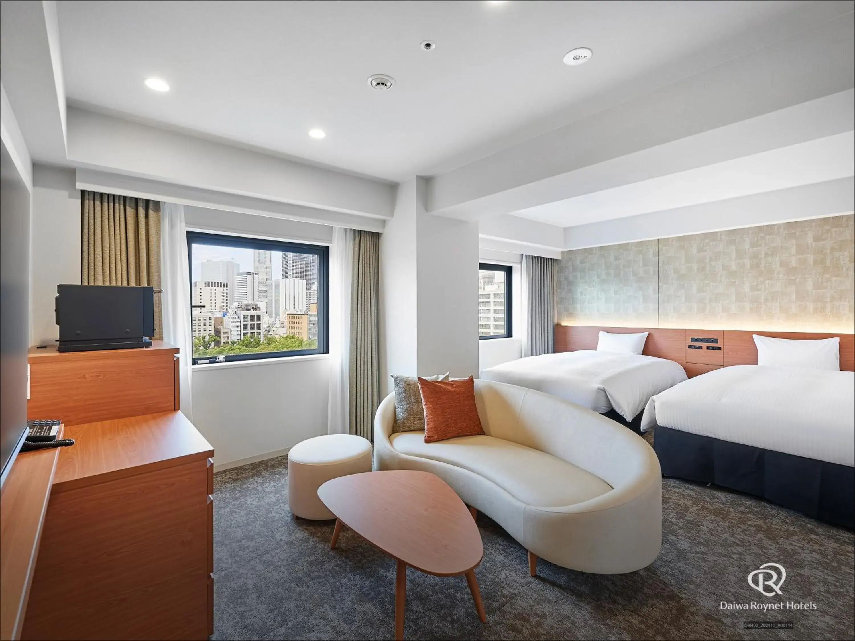 Deluxe Twin Room - single occupancy - Smoking in Daiwa Roynet Hotel Yokohama-Koen Deluxe Twin Room - single occupancy - Smoking in Daiwa Roynet Hotel Yokohama-Koen