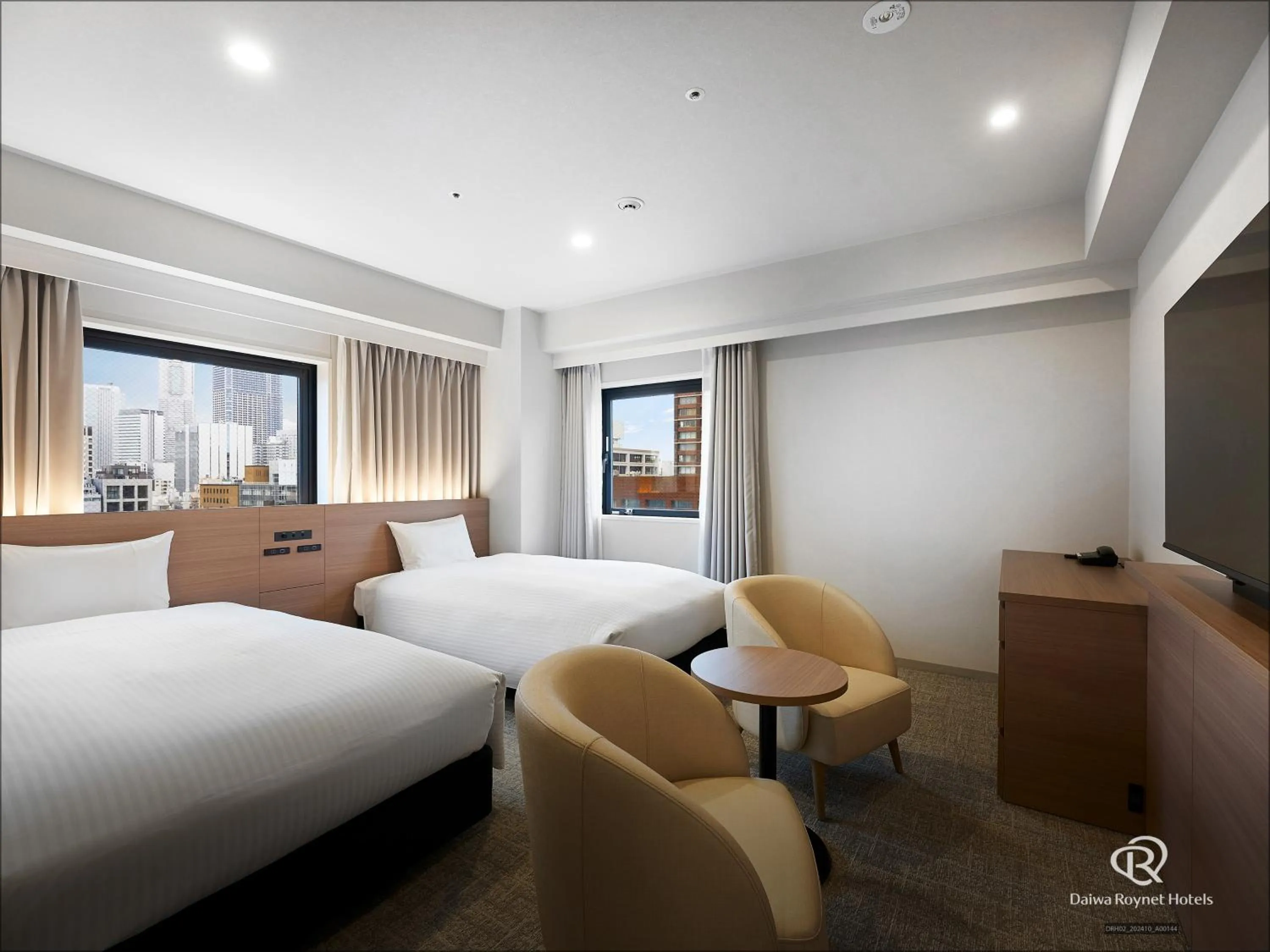 Bed in Daiwa Roynet Hotel Yokohama-Koen