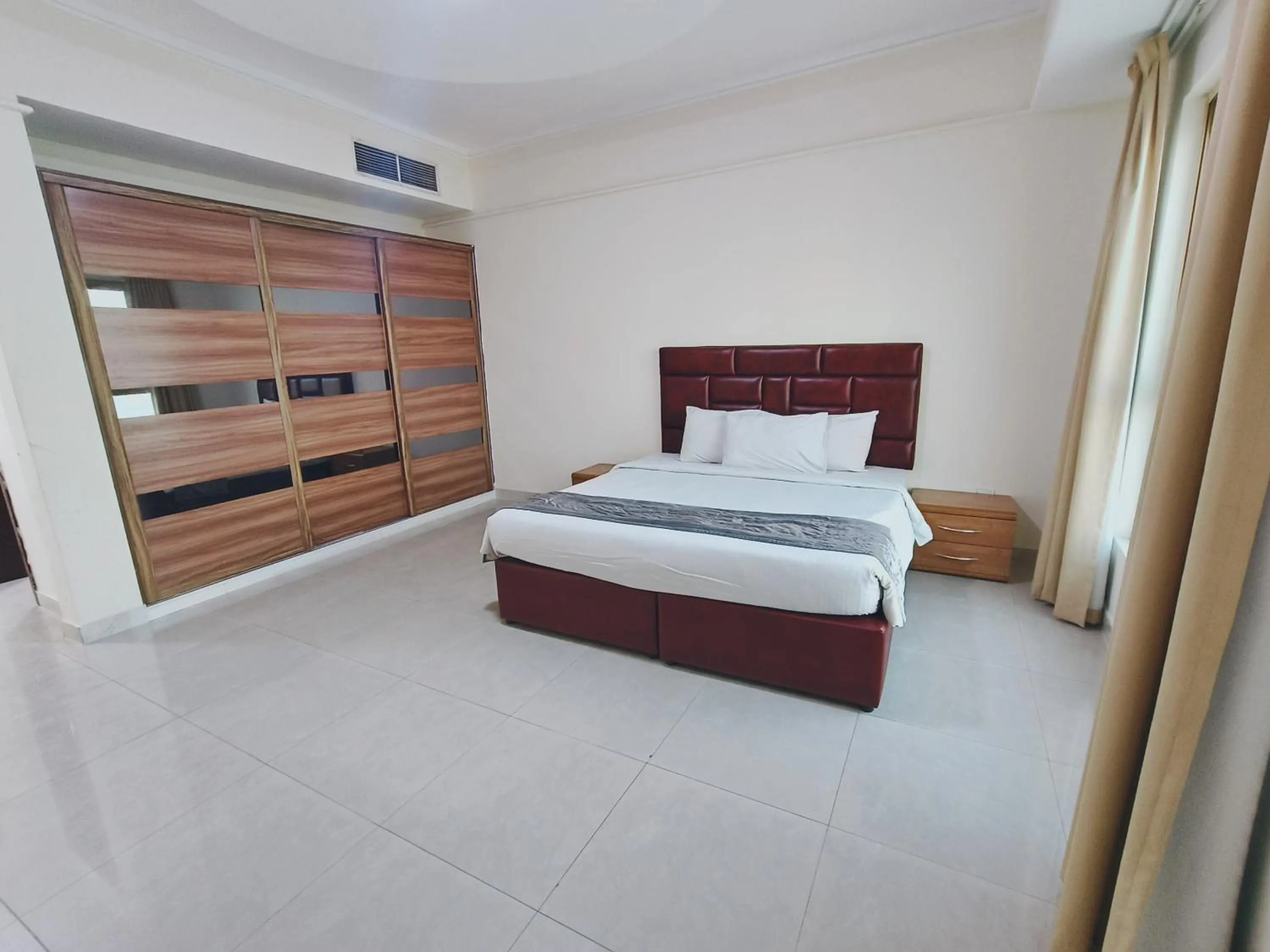 Bed in Marina Tower