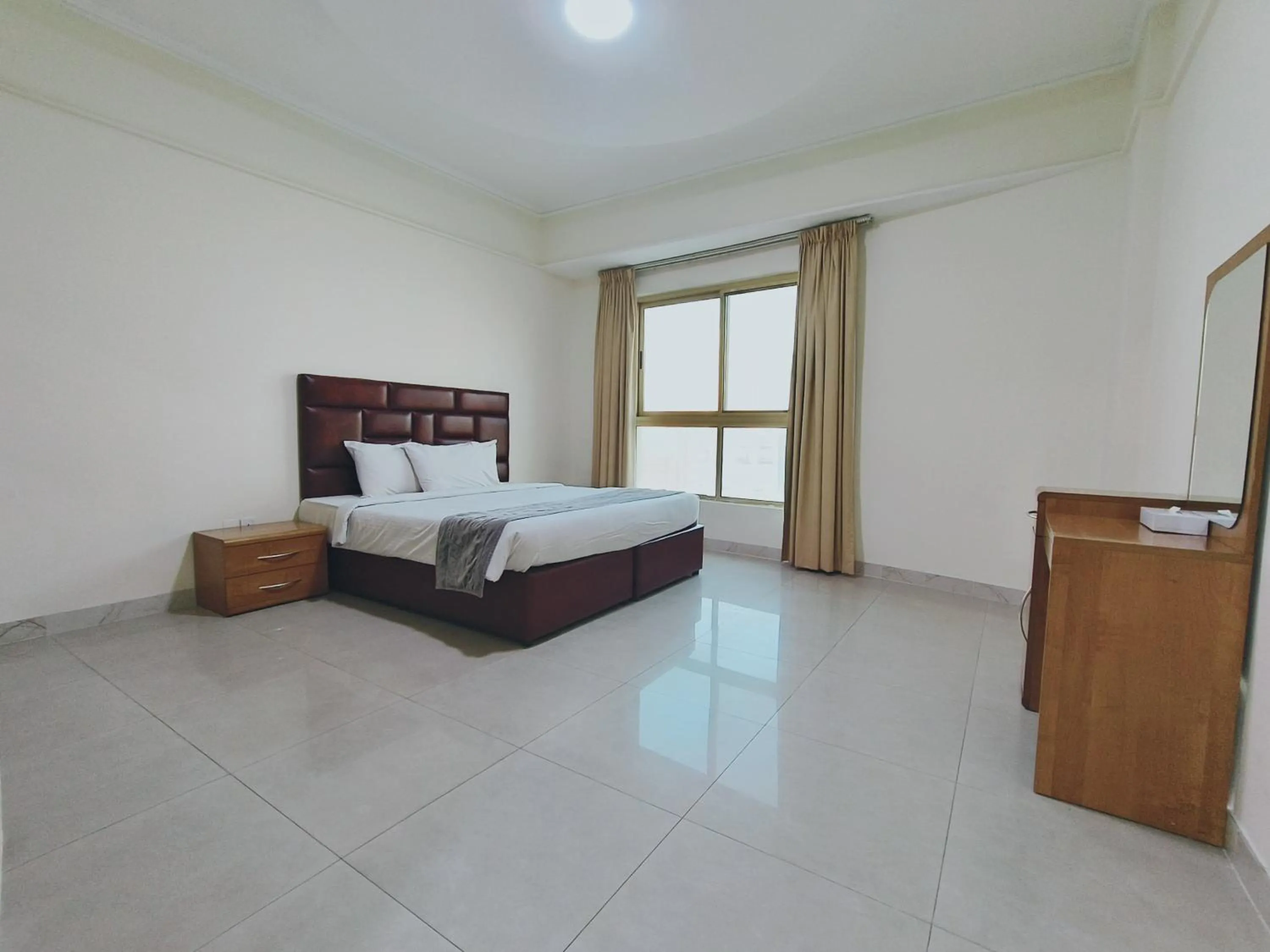 Bed in Marina Tower