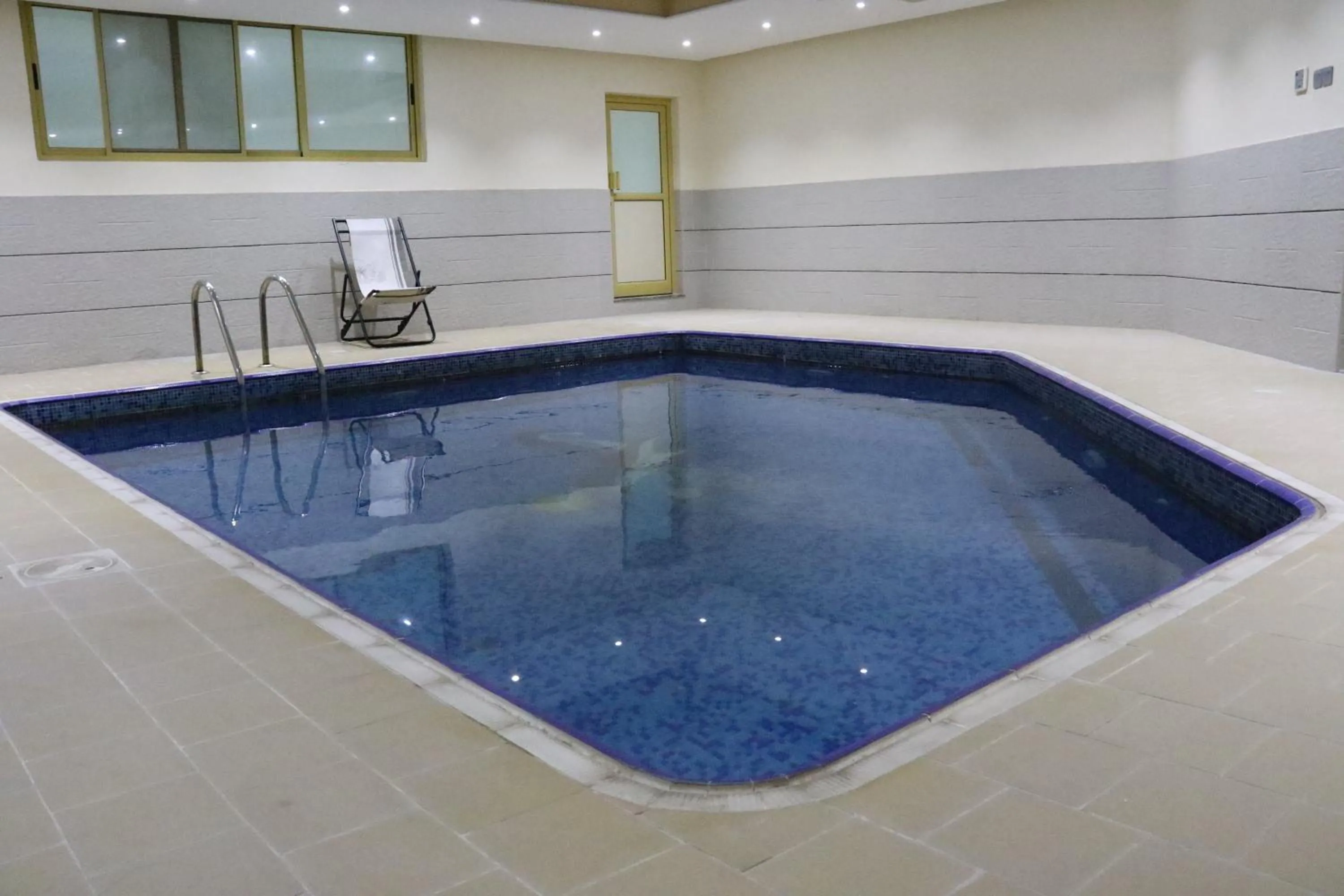 Swimming pool in Marina Tower