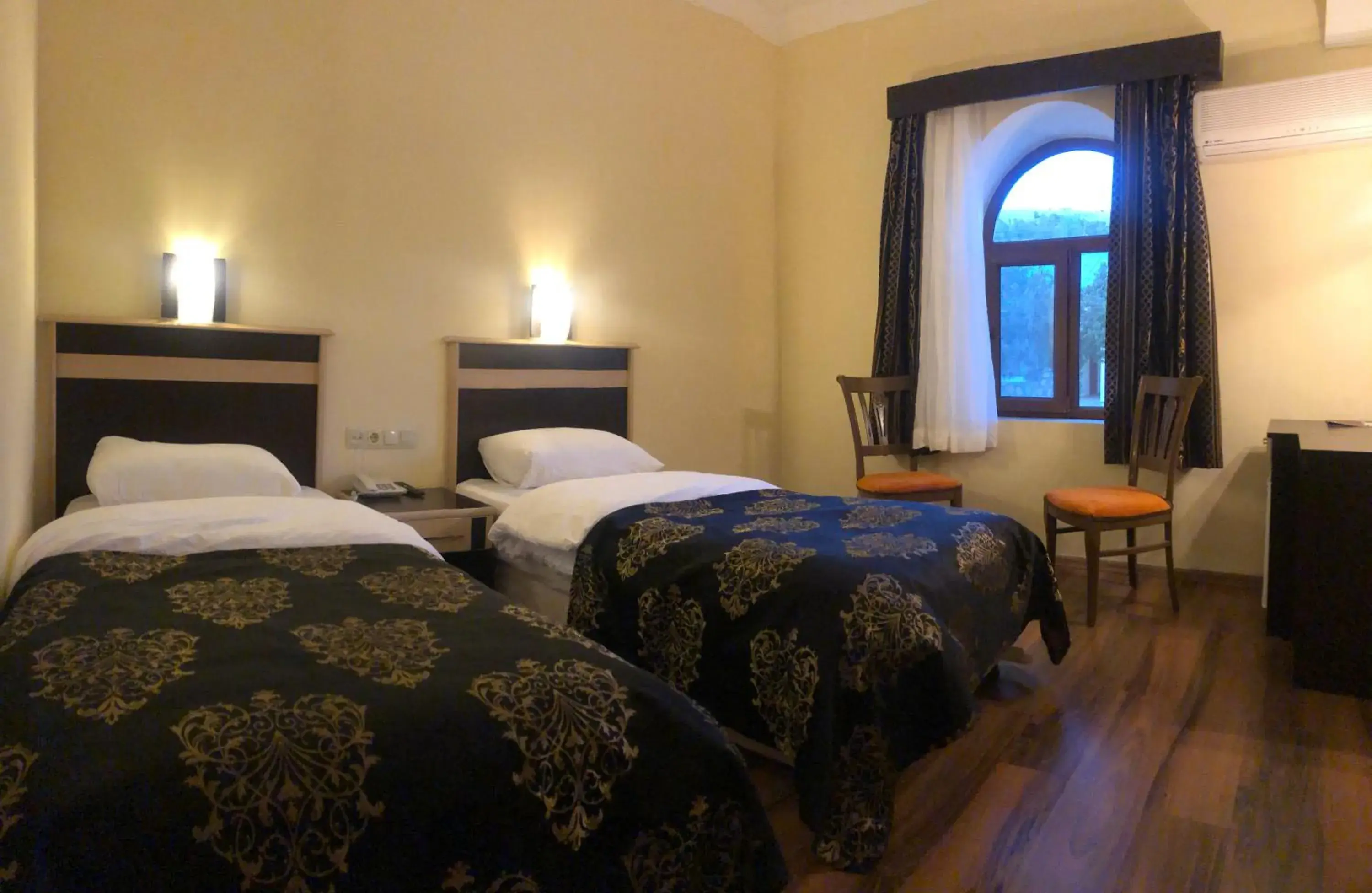 Standard Twin Room in Hotel Euphrat Nemrut Standard Twin Room in Hotel Euphrat Nemrut