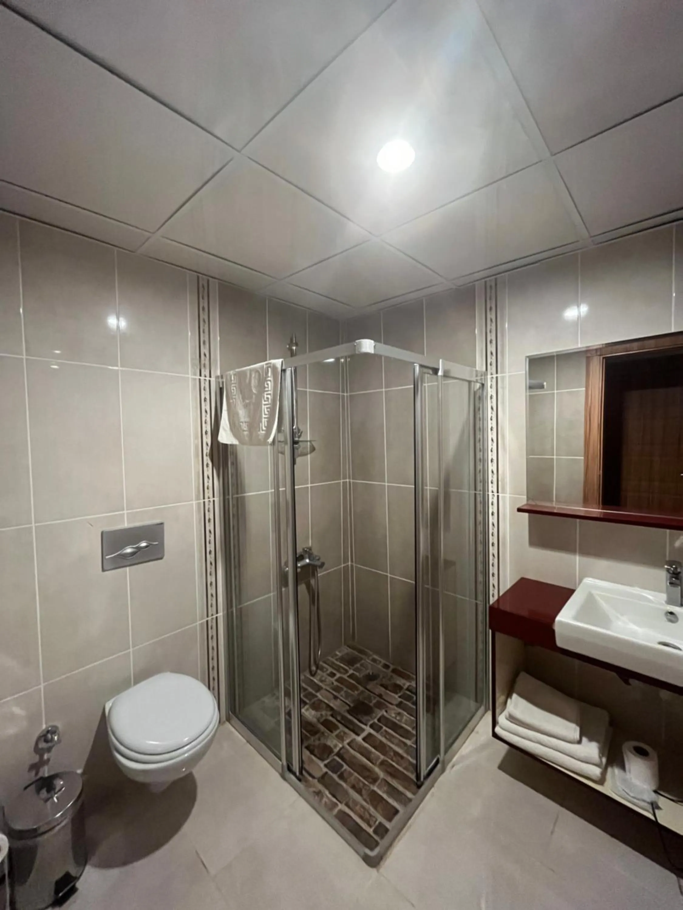 Bathroom in Hotel Euphrat Nemrut