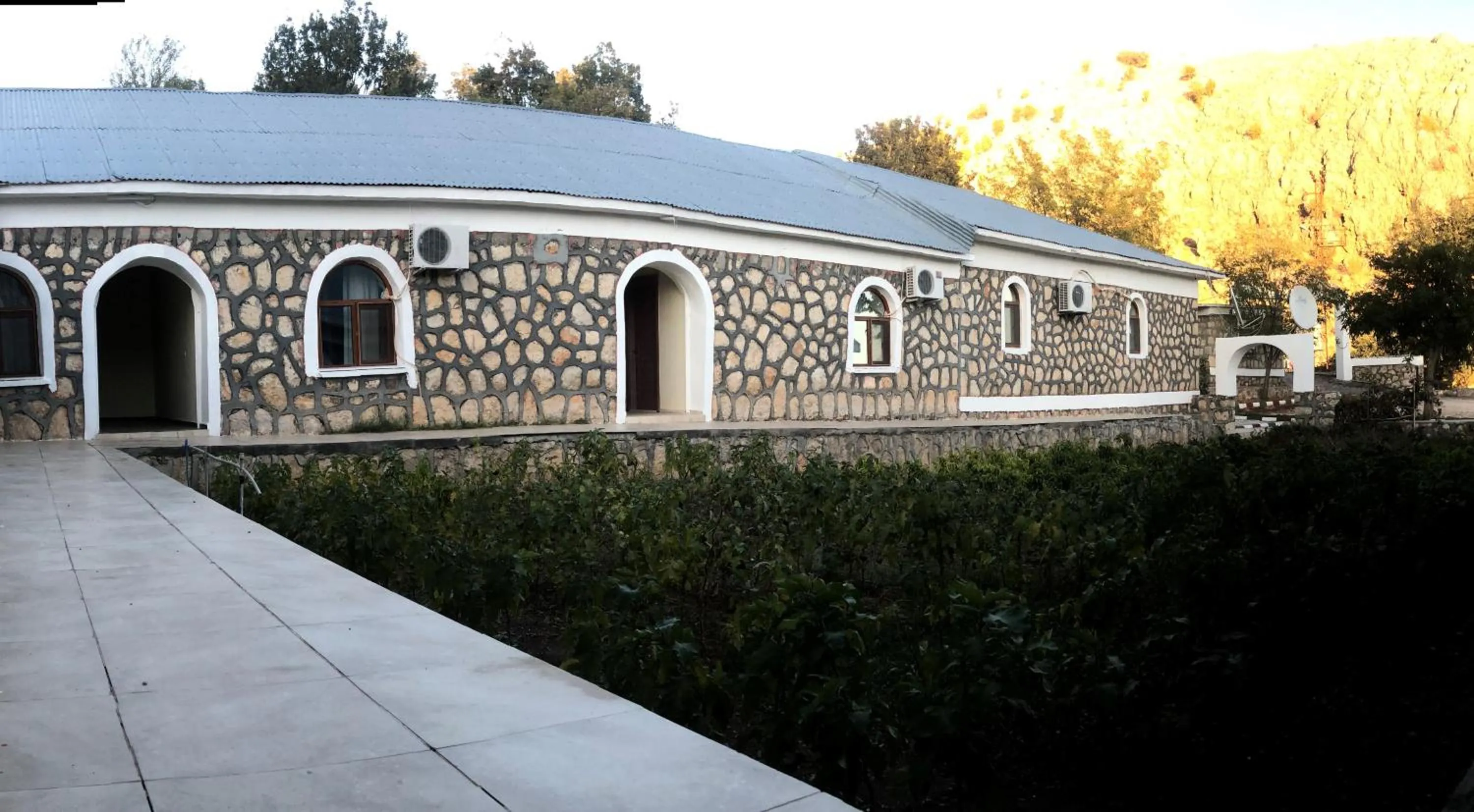 Garden in Hotel Euphrat Nemrut