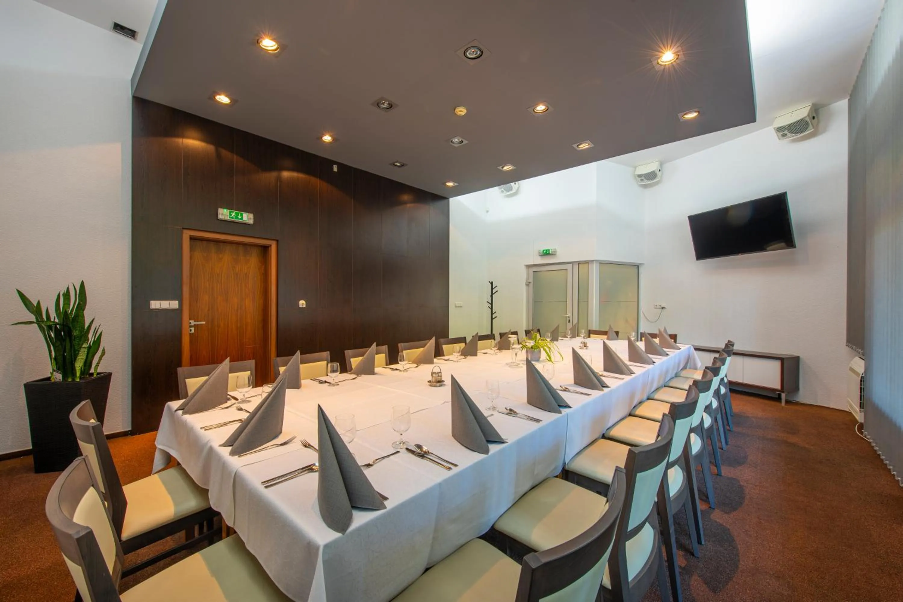 Restaurant/places to eat in Hotel Spolcentrum