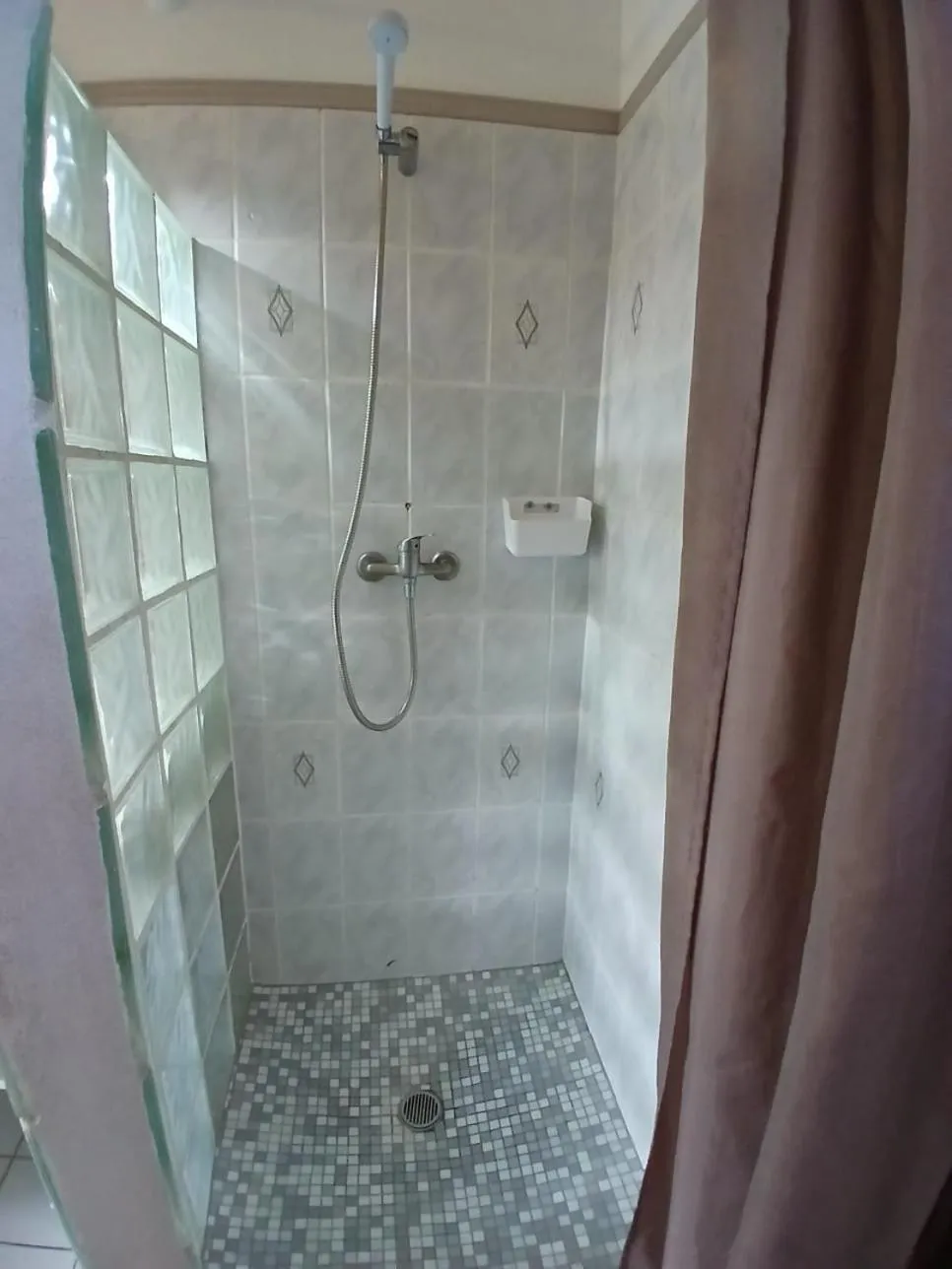 Shower in Ti Village Creole