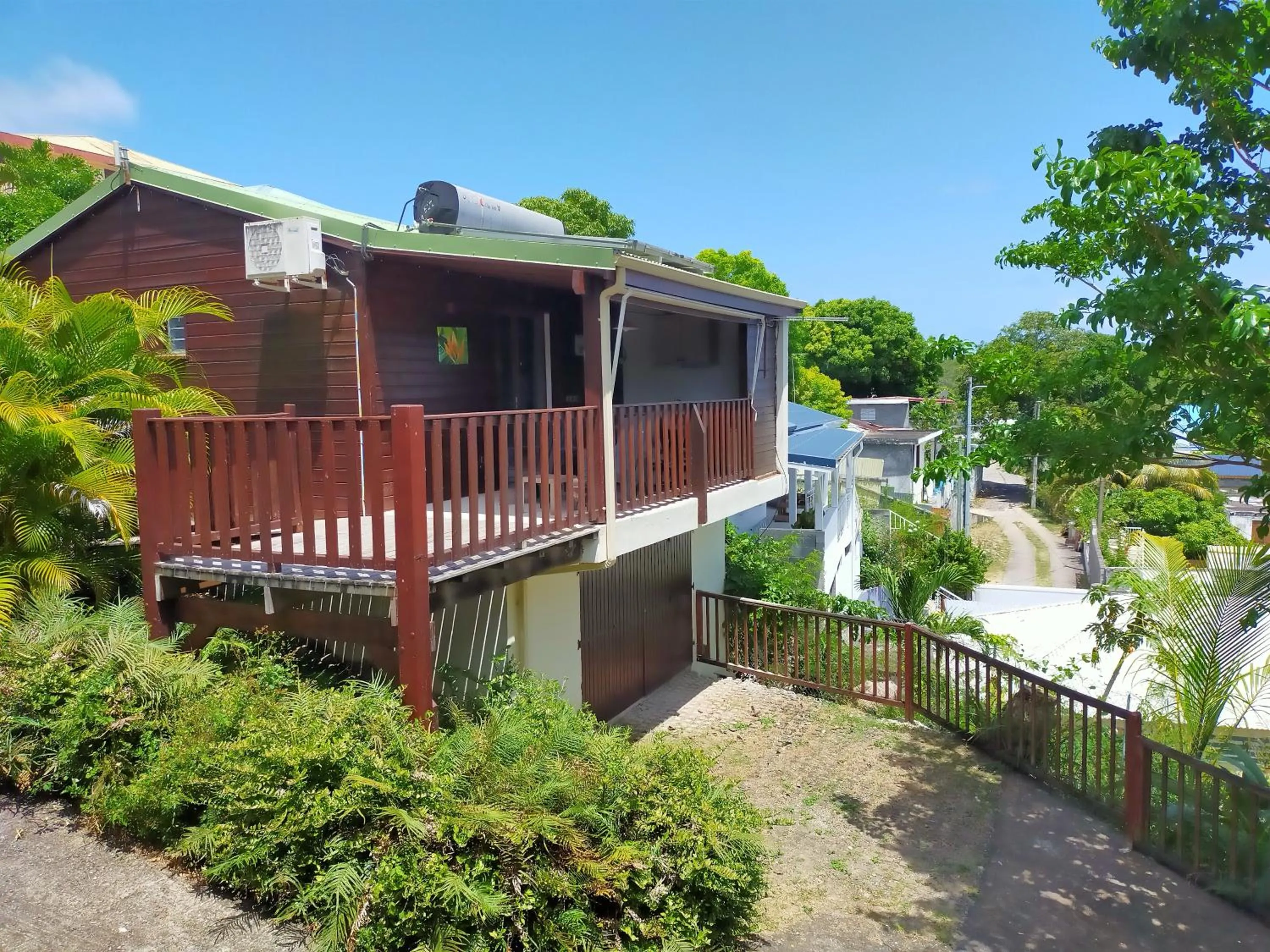 Property building in Ti Village Creole