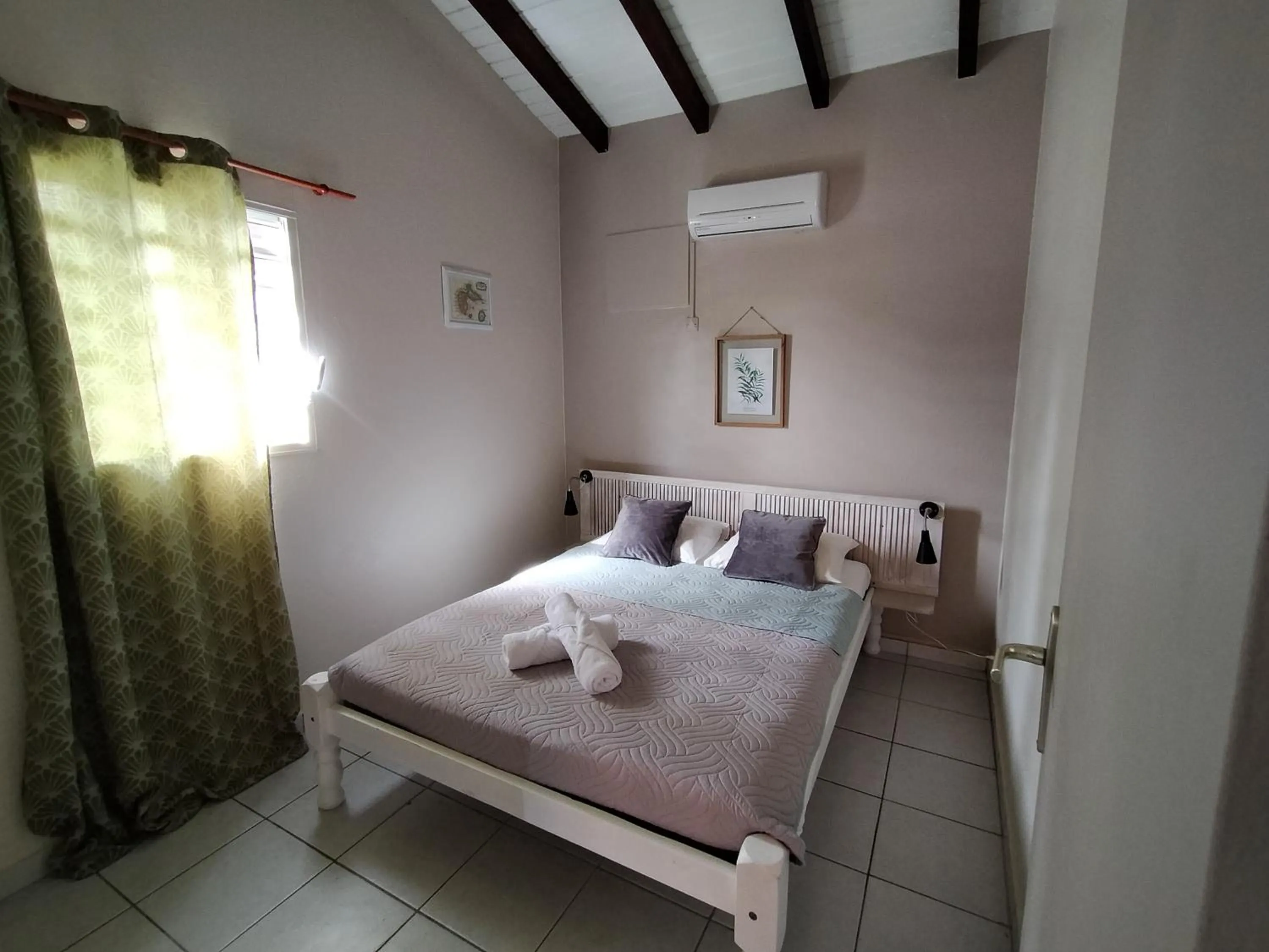 Bedroom, Bed in Ti Village Creole