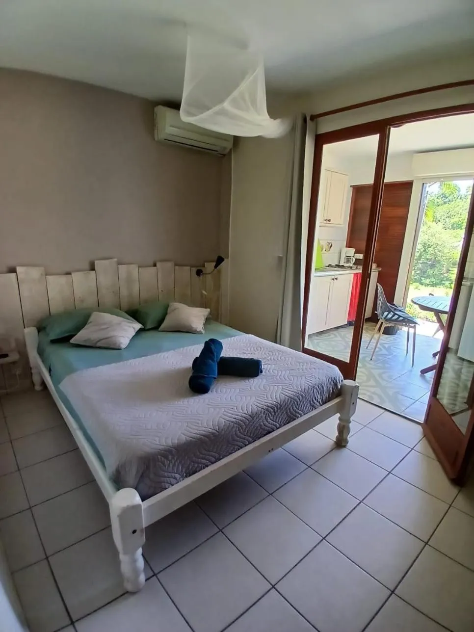 Bedroom, Bed in Ti Village Creole