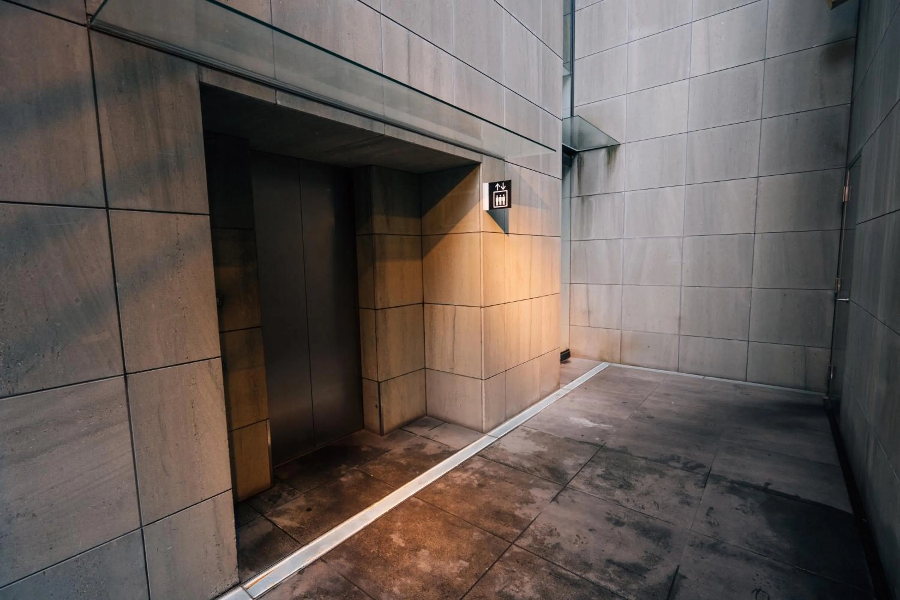 Facade/entrance in mizuka Daimyo 3 - unmanned hotel-