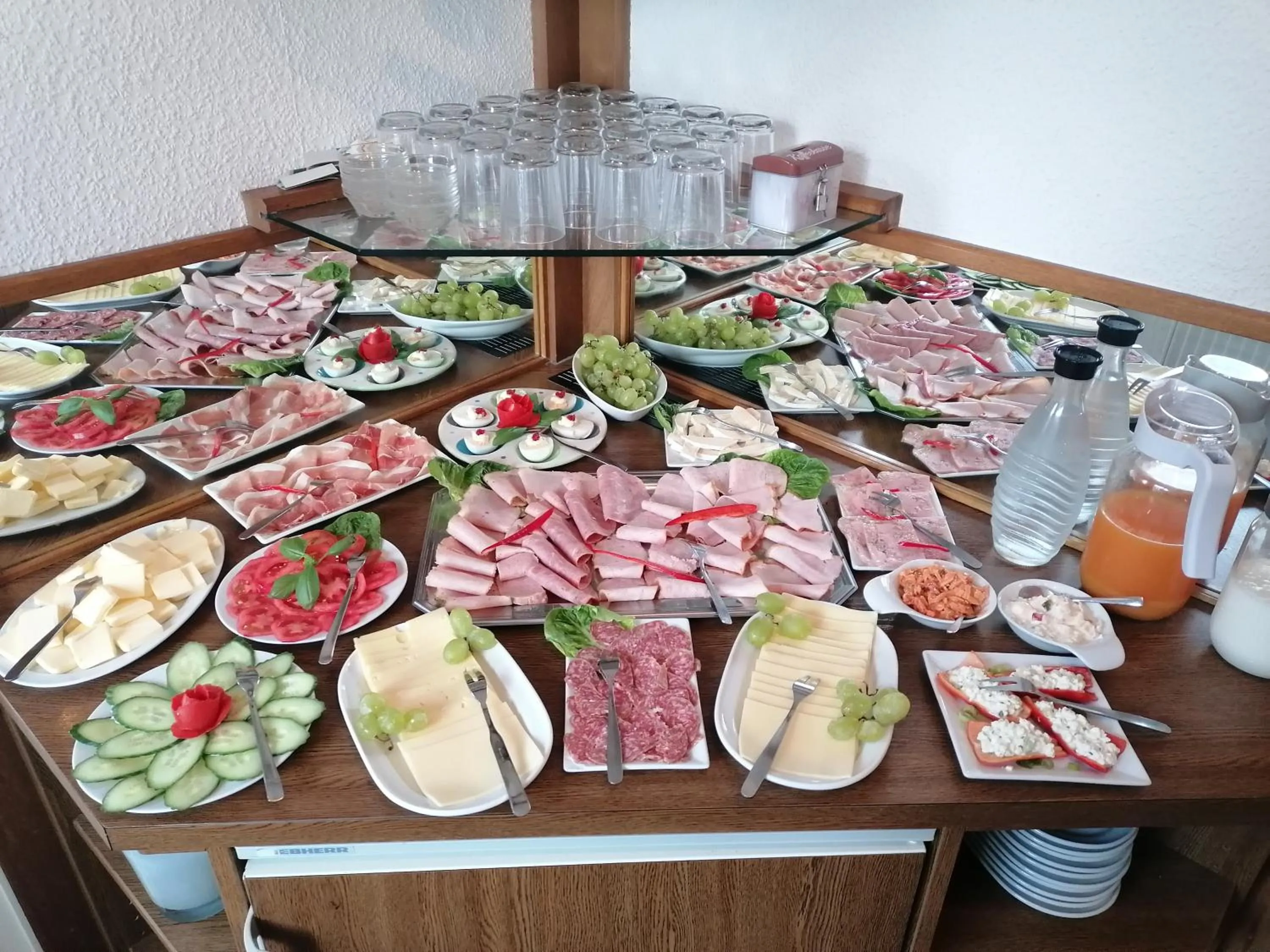 Buffet breakfast in Hotel-Pension Friesenruh