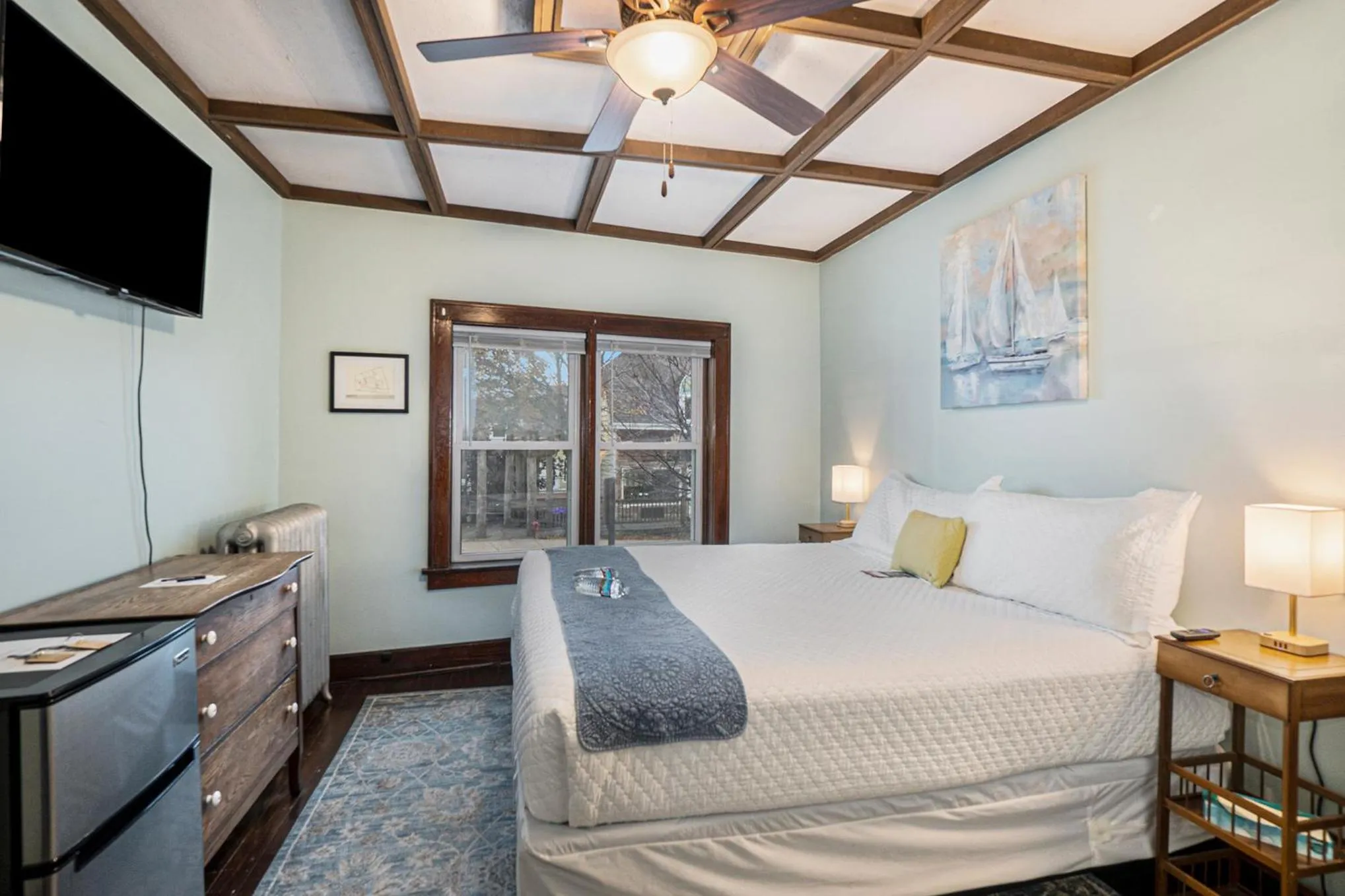 Bed in Historic Hotel Nichols