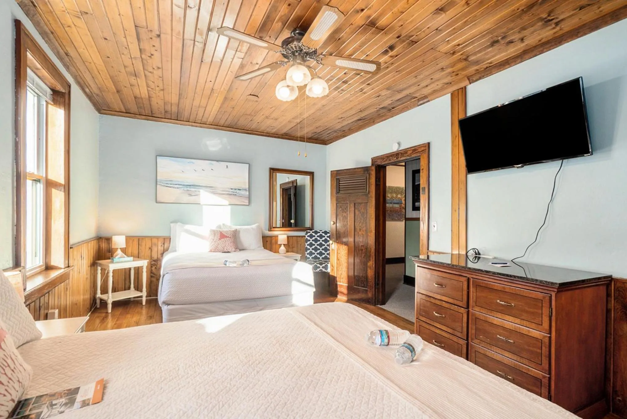 Bed in Historic Hotel Nichols