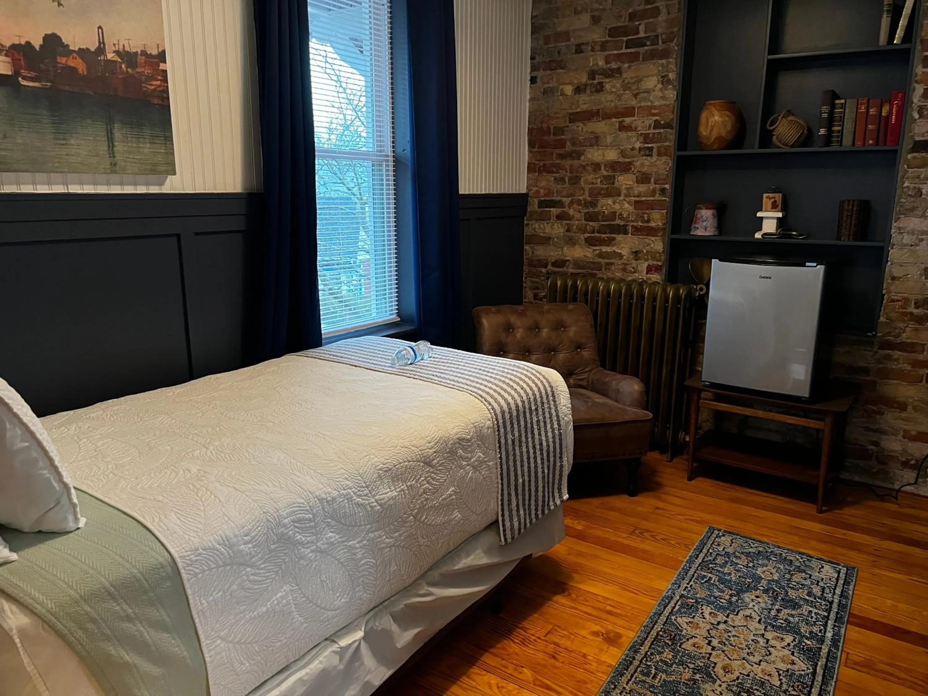 Bed in Historic Hotel Nichols