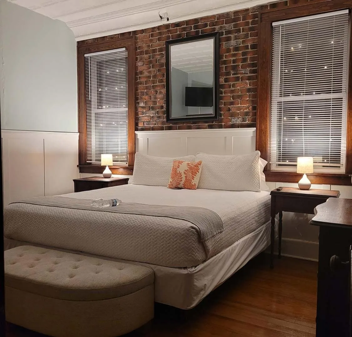 Bed in Historic Hotel Nichols