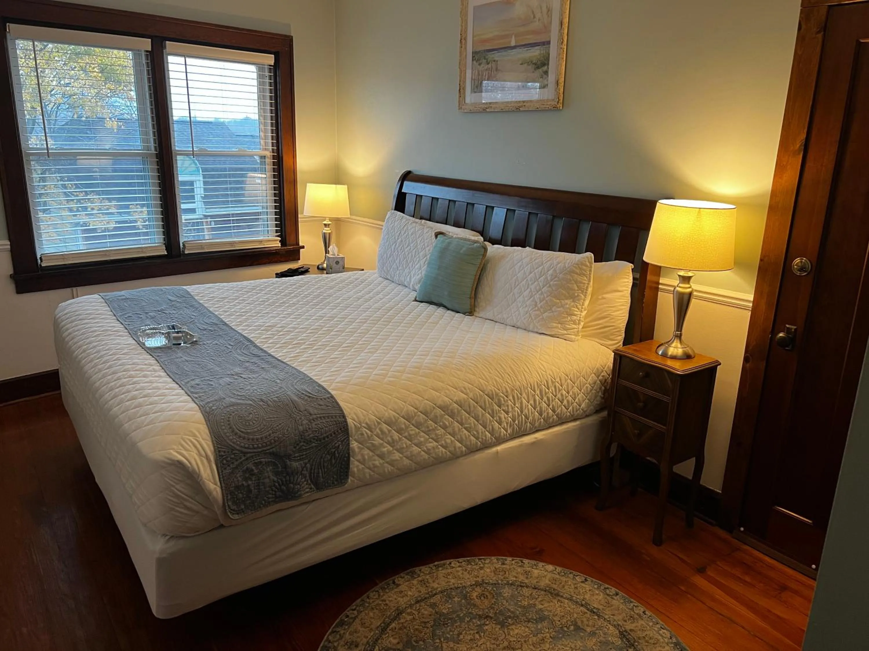 Bed in Historic Hotel Nichols